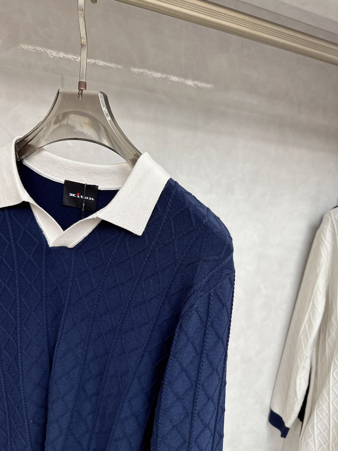  KITON💥独家专供最新时尚秋冬针织毛衣 经典设计感与颜值爆棚的外套，品质更是无法挑剔品控可以直接入手