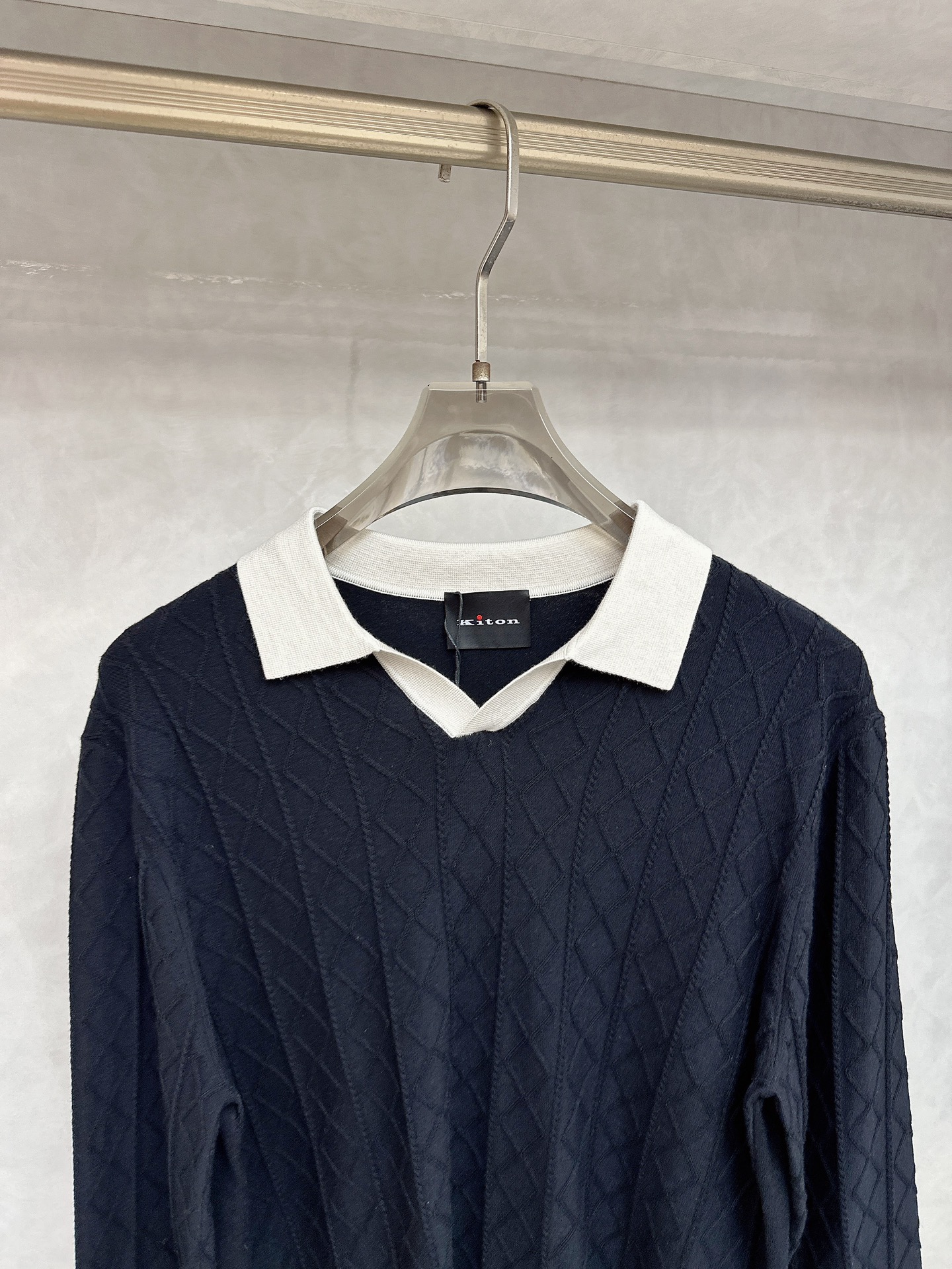  KITON💥独家专供最新时尚秋冬针织毛衣 经典设计感与颜值爆棚的外套，品质更是无法挑剔品控可以直接入手