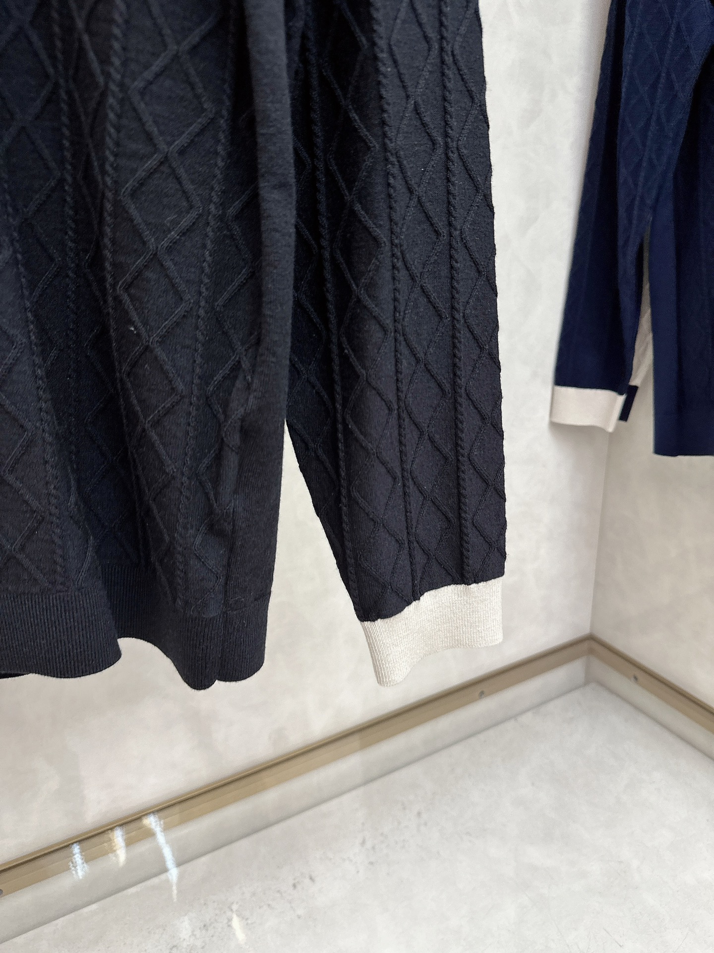  KITON💥独家专供最新时尚秋冬针织毛衣 经典设计感与颜值爆棚的外套，品质更是无法挑剔品控可以直接入手