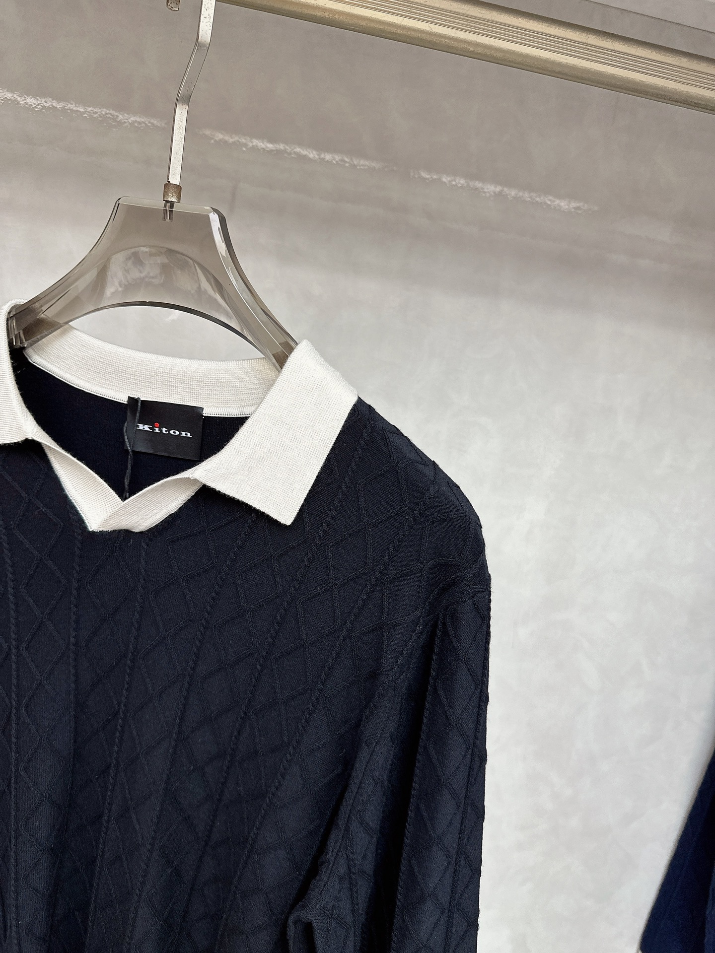  KITON💥独家专供最新时尚秋冬针织毛衣 经典设计感与颜值爆棚的外套，品质更是无法挑剔品控可以直接入手