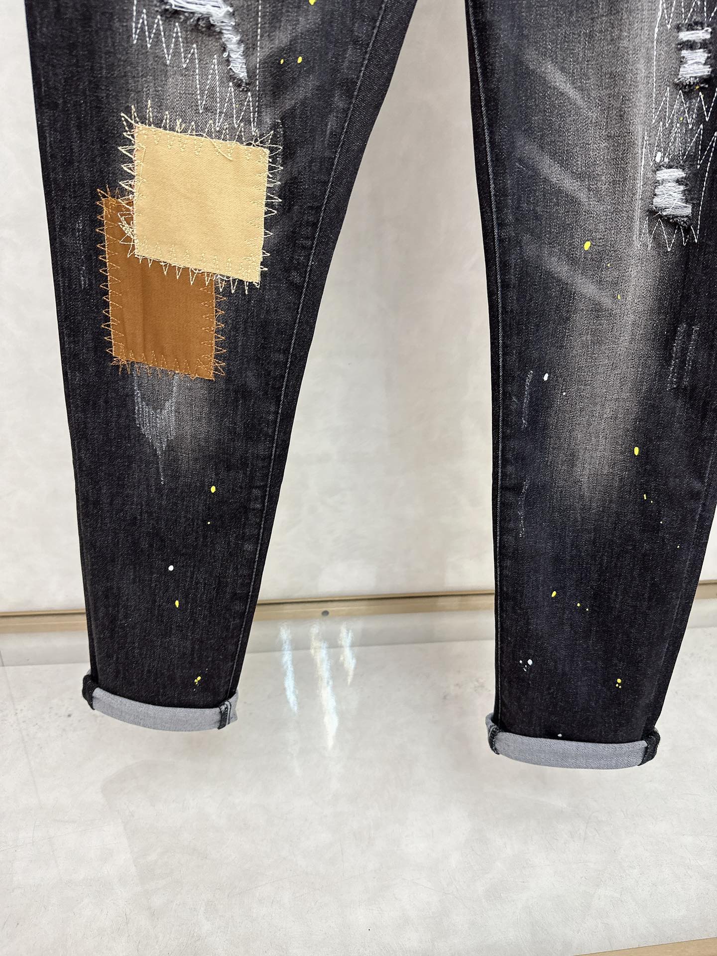  D2 2025秋冬🔥🔥新款现货上市，原单爆款牛仔裤👖超级定制款，原版五金，超级重工工艺，版型超赞👍细节