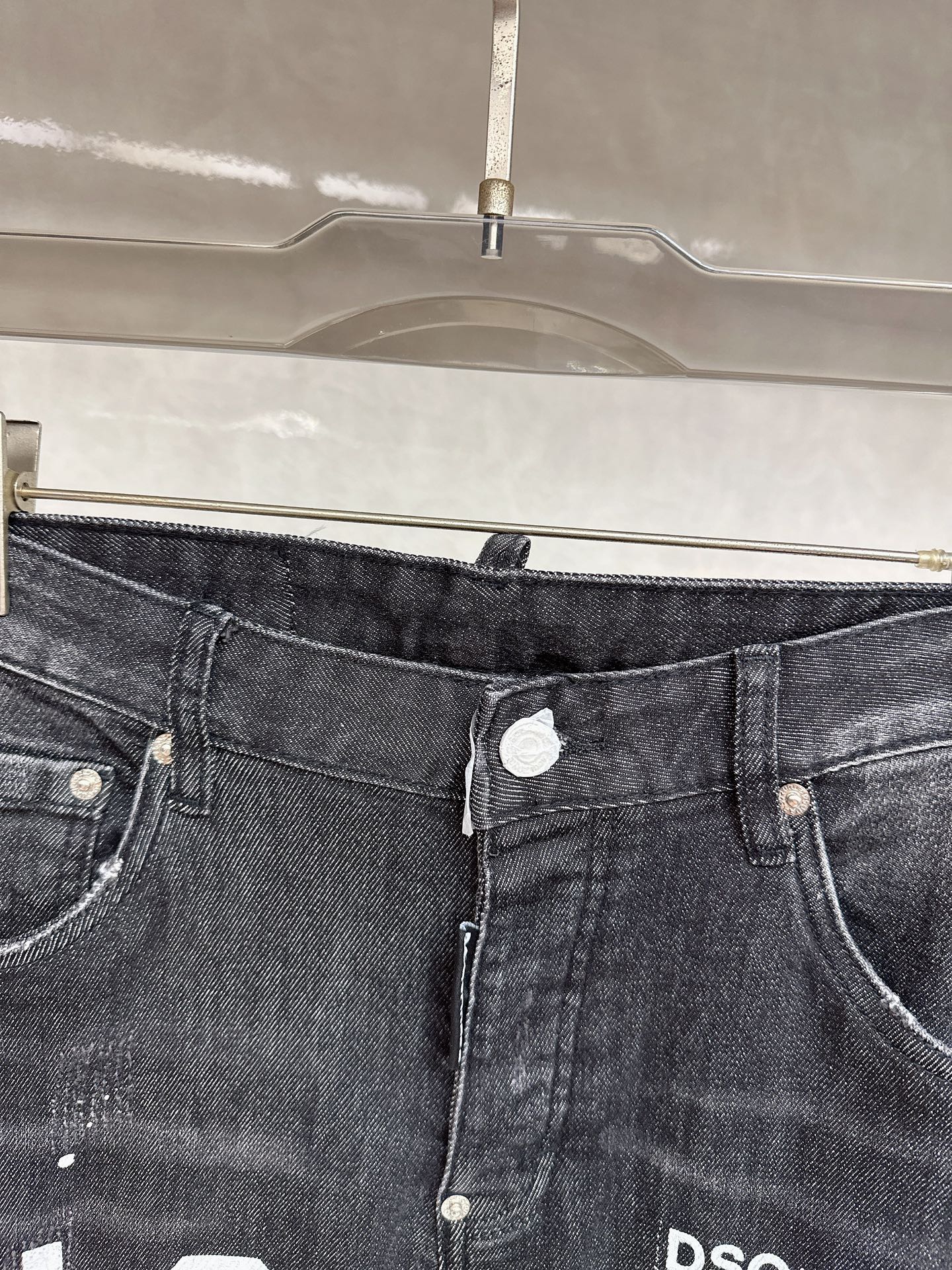  D2 2025秋冬🔥🔥新款现货上市，原单爆款牛仔裤👖超级定制款，原版五金，超级重工工艺，版型超赞👍细节