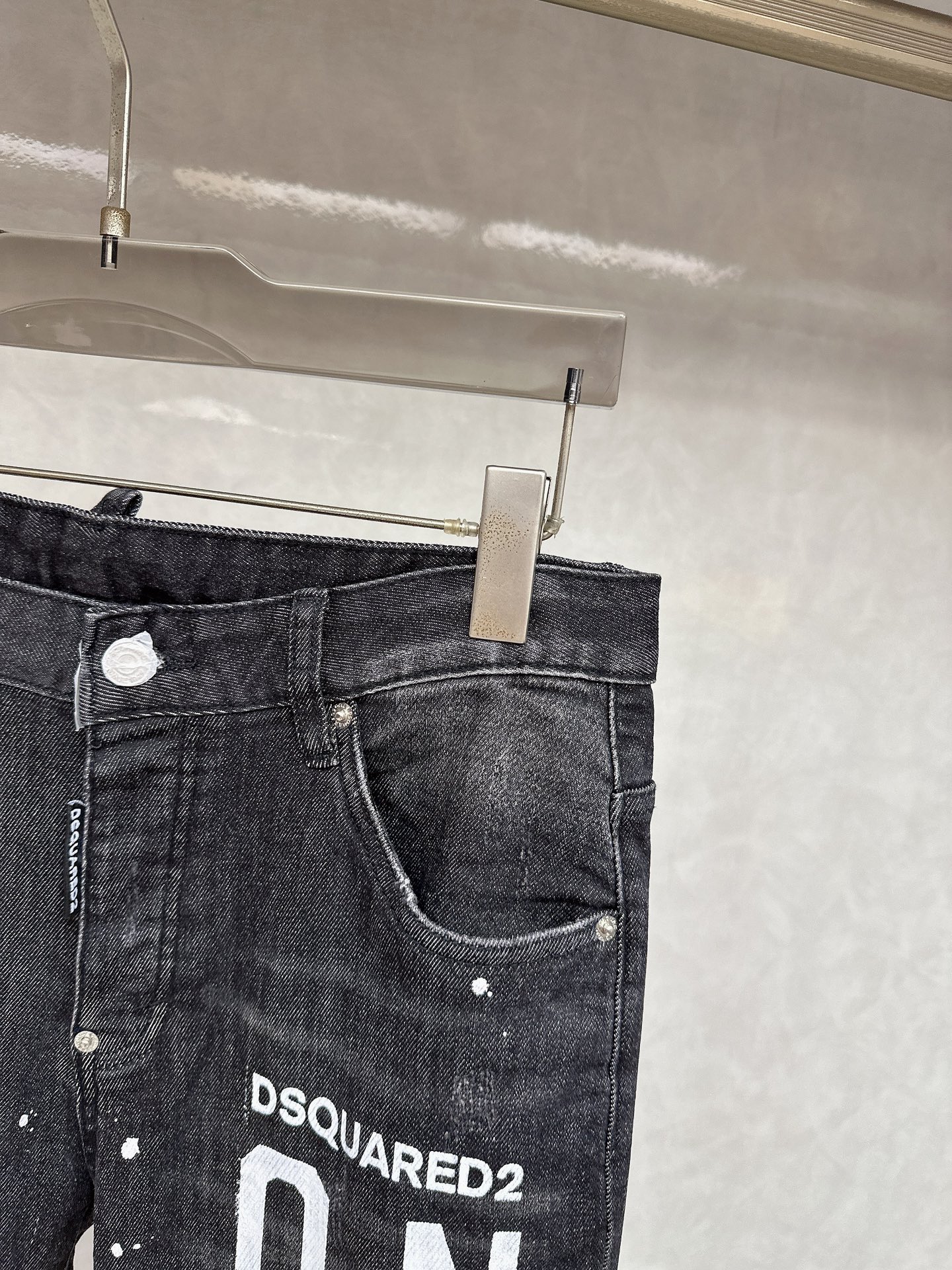  D2 2025秋冬🔥🔥新款现货上市，原单爆款牛仔裤👖超级定制款，原版五金，超级重工工艺，版型超赞👍细节