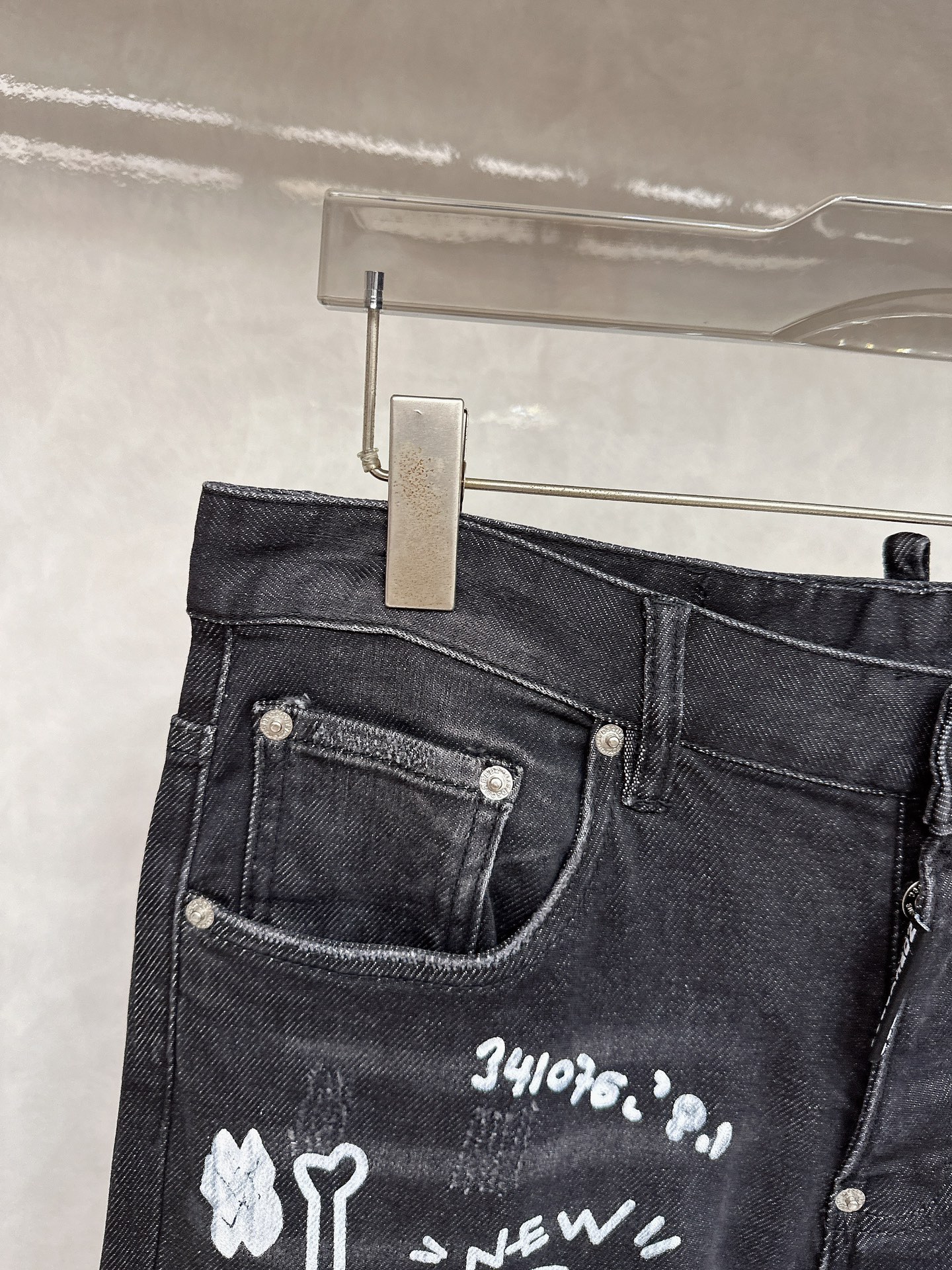  D2 2025秋冬🔥🔥新款现货上市，原单爆款牛仔裤👖超级定制款，原版五金，超级重工工艺，版型超赞👍细节