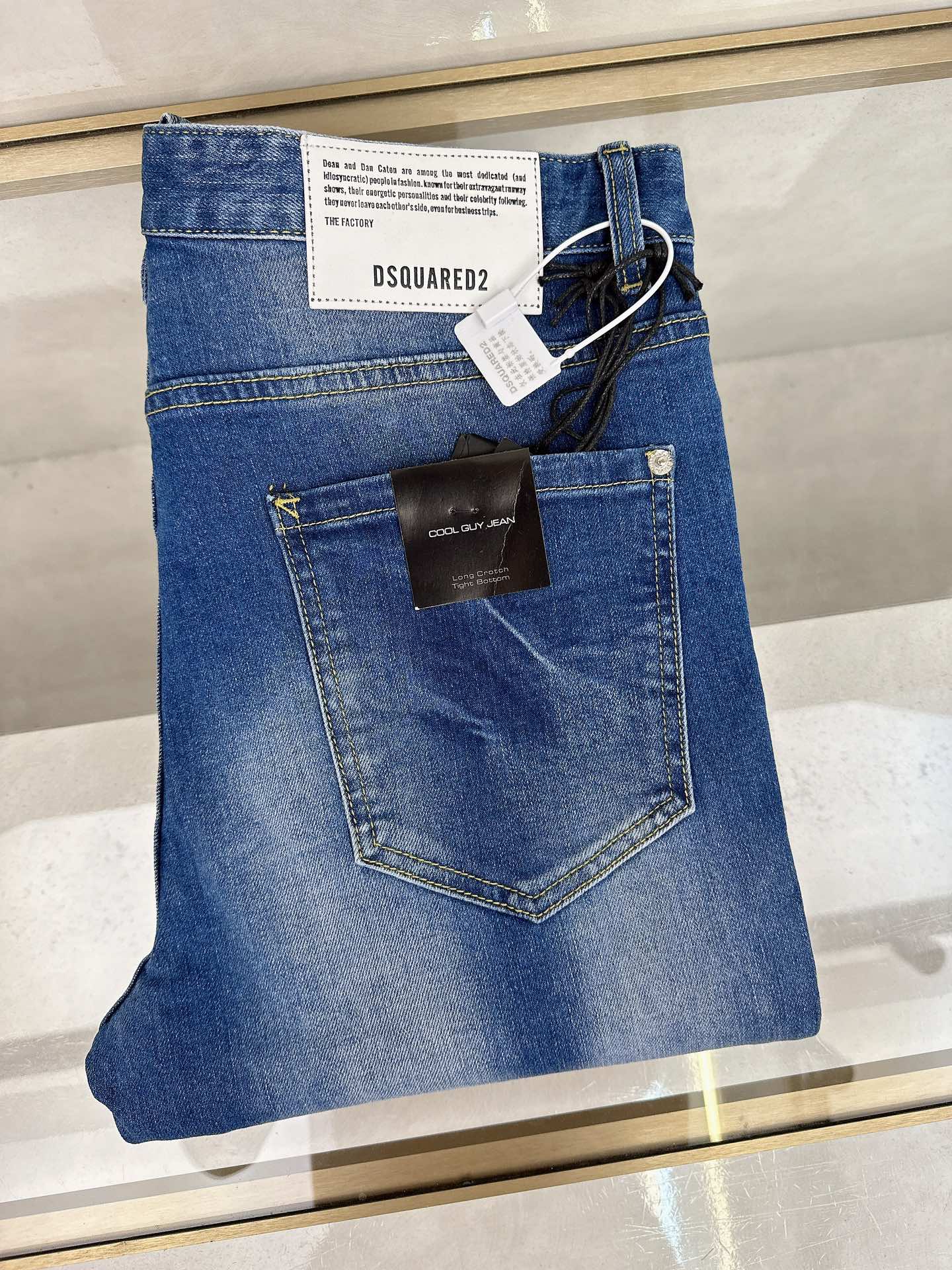  D2 2025秋冬🔥🔥新款现货上市，原单爆款牛仔裤👖超级定制款，原版五金，超级重工工艺，版型超赞👍细节