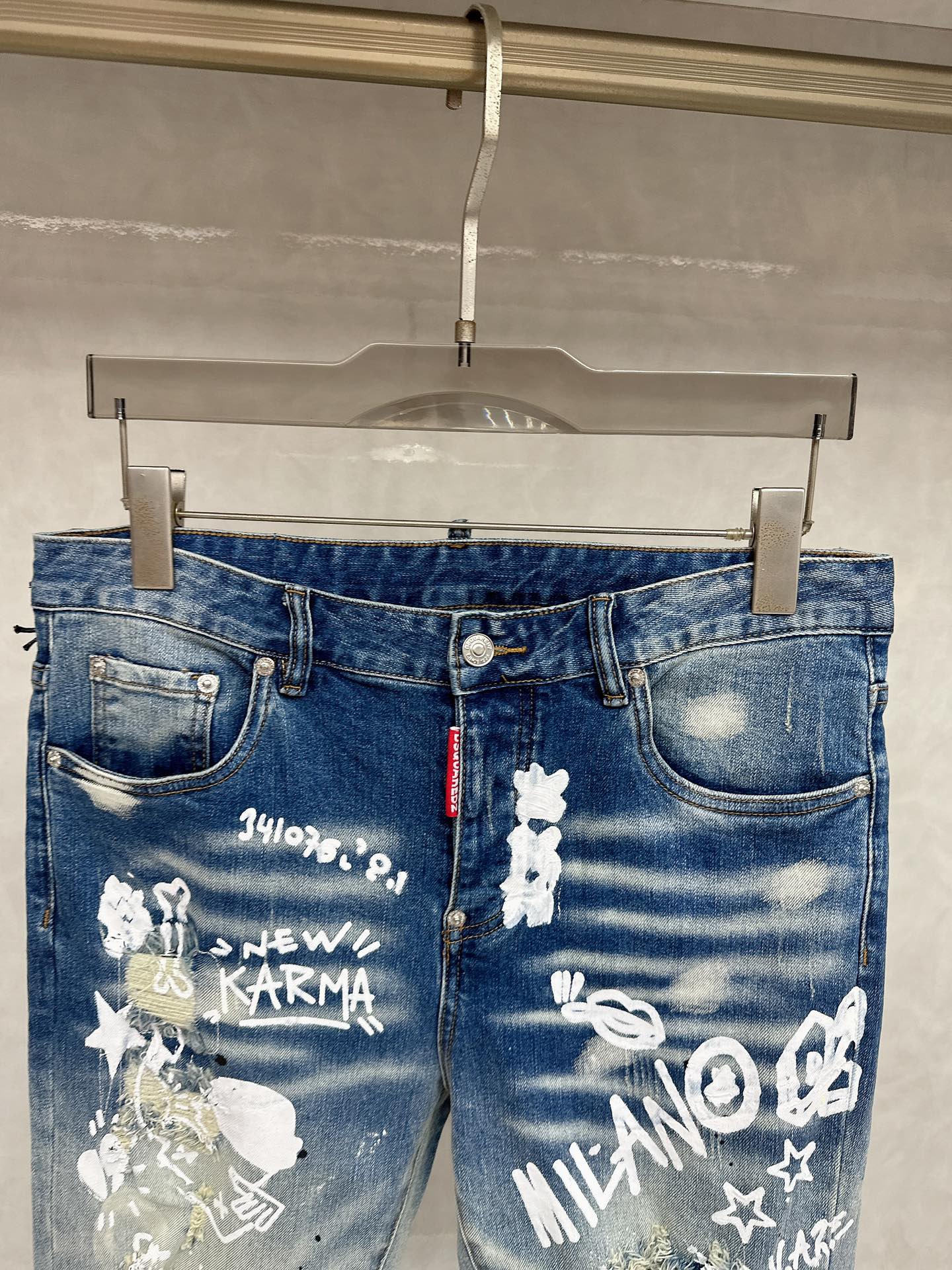  D2 2025秋冬🔥🔥新款现货上市，原单爆款牛仔裤👖超级定制款，原版五金，超级重工工艺，版型超赞👍细节