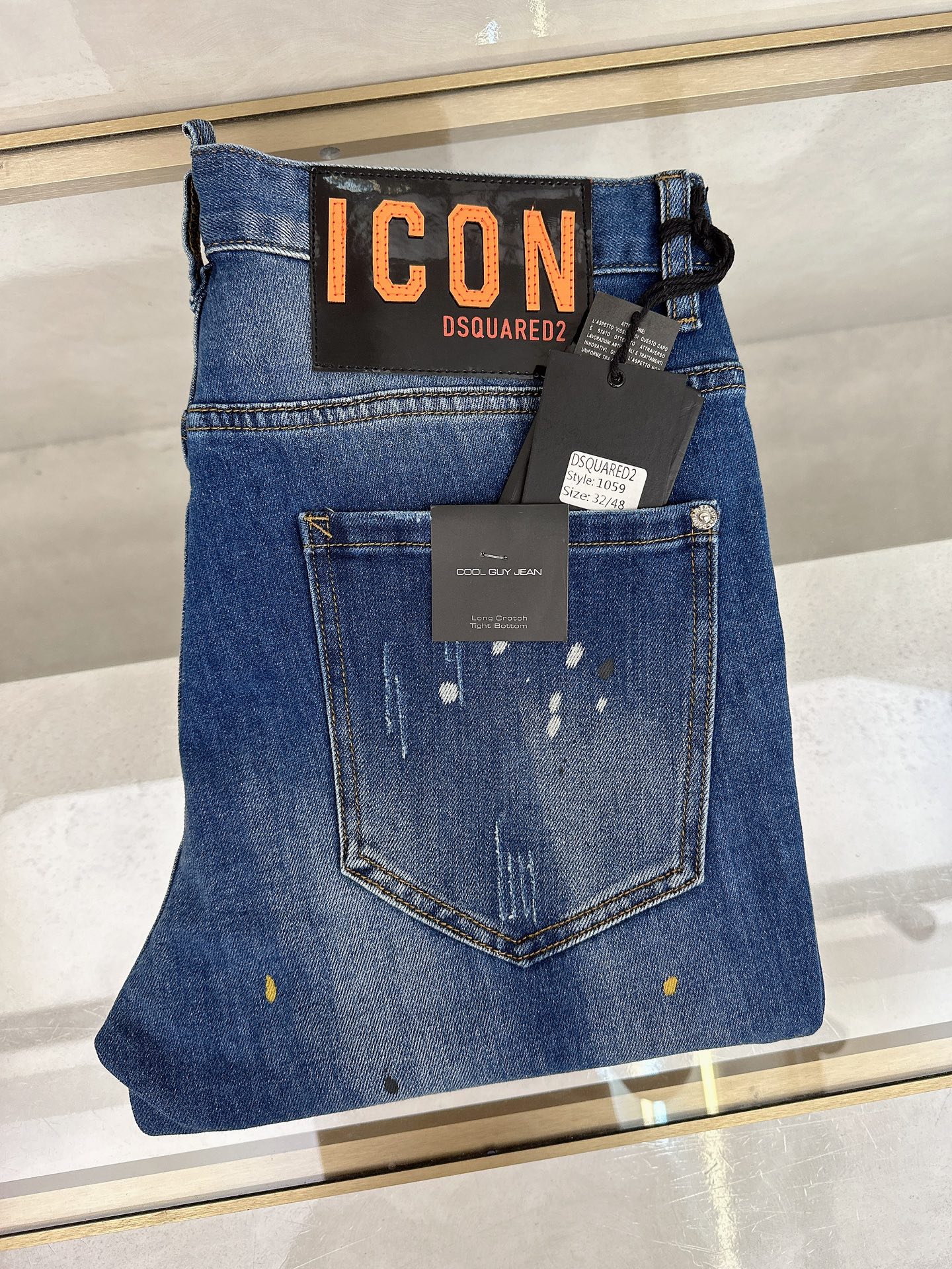 NO:514228,D2 new autumn and winter models are available in stock, original single hot jeans are super customized, original hardware, super heavy industry technology, excellent version, impeccable details!  The style is not picky, it is very high-end, and the good products are not waiting for everyone. If you like it, hurry up and start, size 30 32 34 36 38 40,,jeans,alexander wang19860909D2 秋冬新款现货上市,原单爆款牛仔裤超级定制款,原版五金,超级重工工艺,版型超赞细节做工无可挑剔！款式不挑人,特别高档,好货不等人,看中赶紧下手,尺码30 32 34 36 38 40,,jeans,alexander wang,Men's clothing