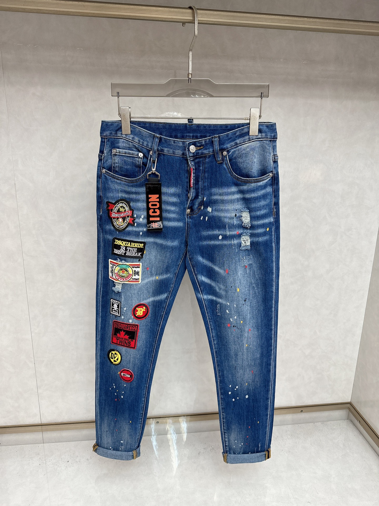  D2 2025秋冬🔥🔥新款现货上市，原单爆款牛仔裤👖超级定制款，原版五金，超级重工工艺，版型超赞👍细节