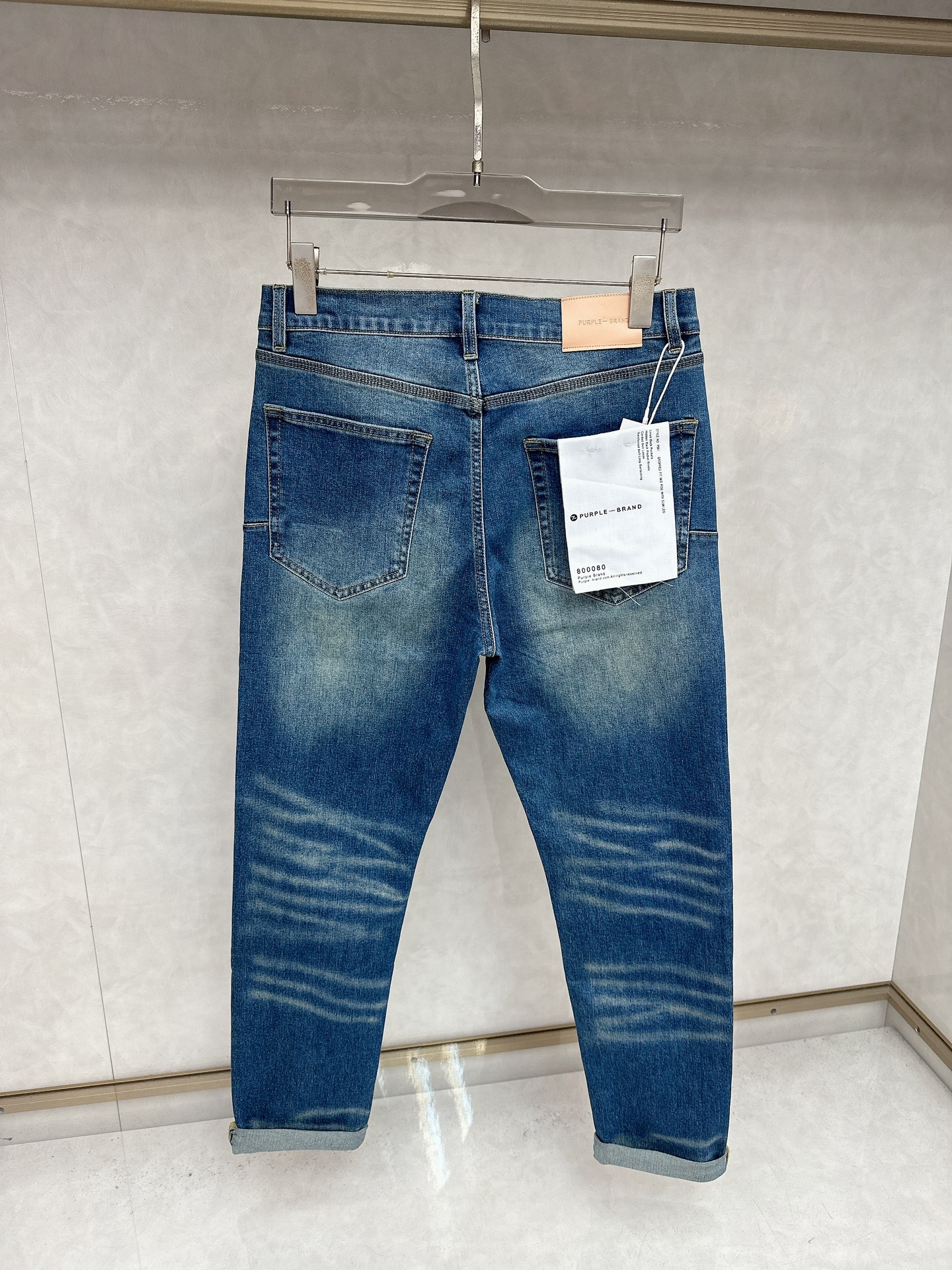  😊 2025秋冬🔥🔥新款现货上市，原单爆款牛仔裤👖超级定制款，原版五金，超级重工工艺，版型超赞👍细节做