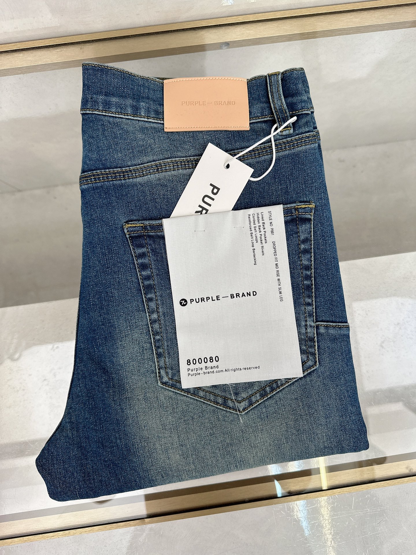  😊 2025秋冬🔥🔥新款现货上市，原单爆款牛仔裤👖超级定制款，原版五金，超级重工工艺，版型超赞👍细节做