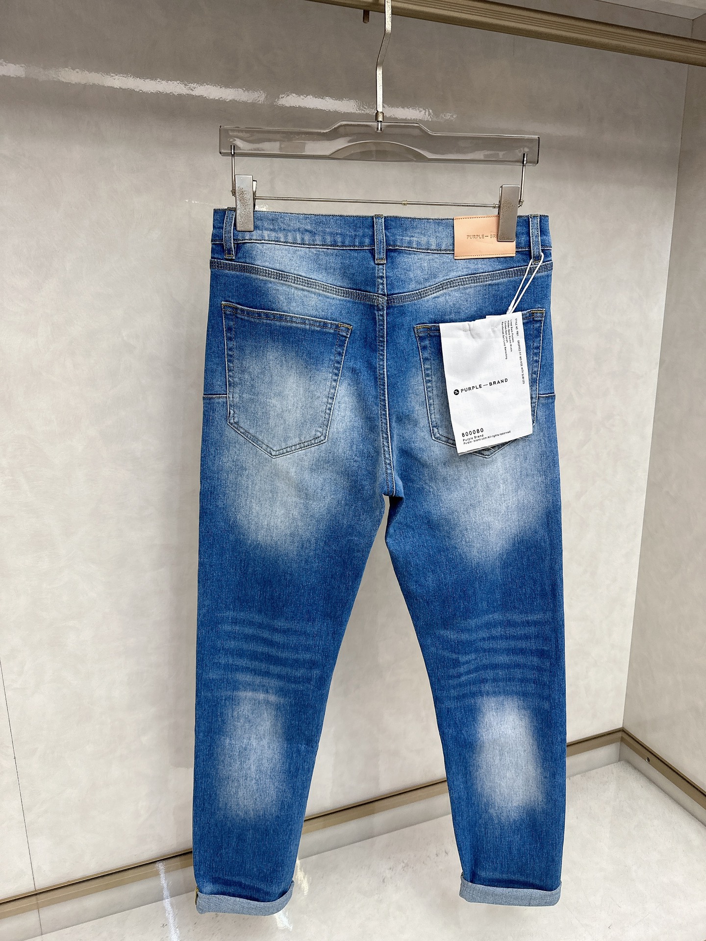  😊 2025秋冬🔥🔥新款现货上市，原单爆款牛仔裤👖超级定制款，原版五金，超级重工工艺，版型超赞👍细节做