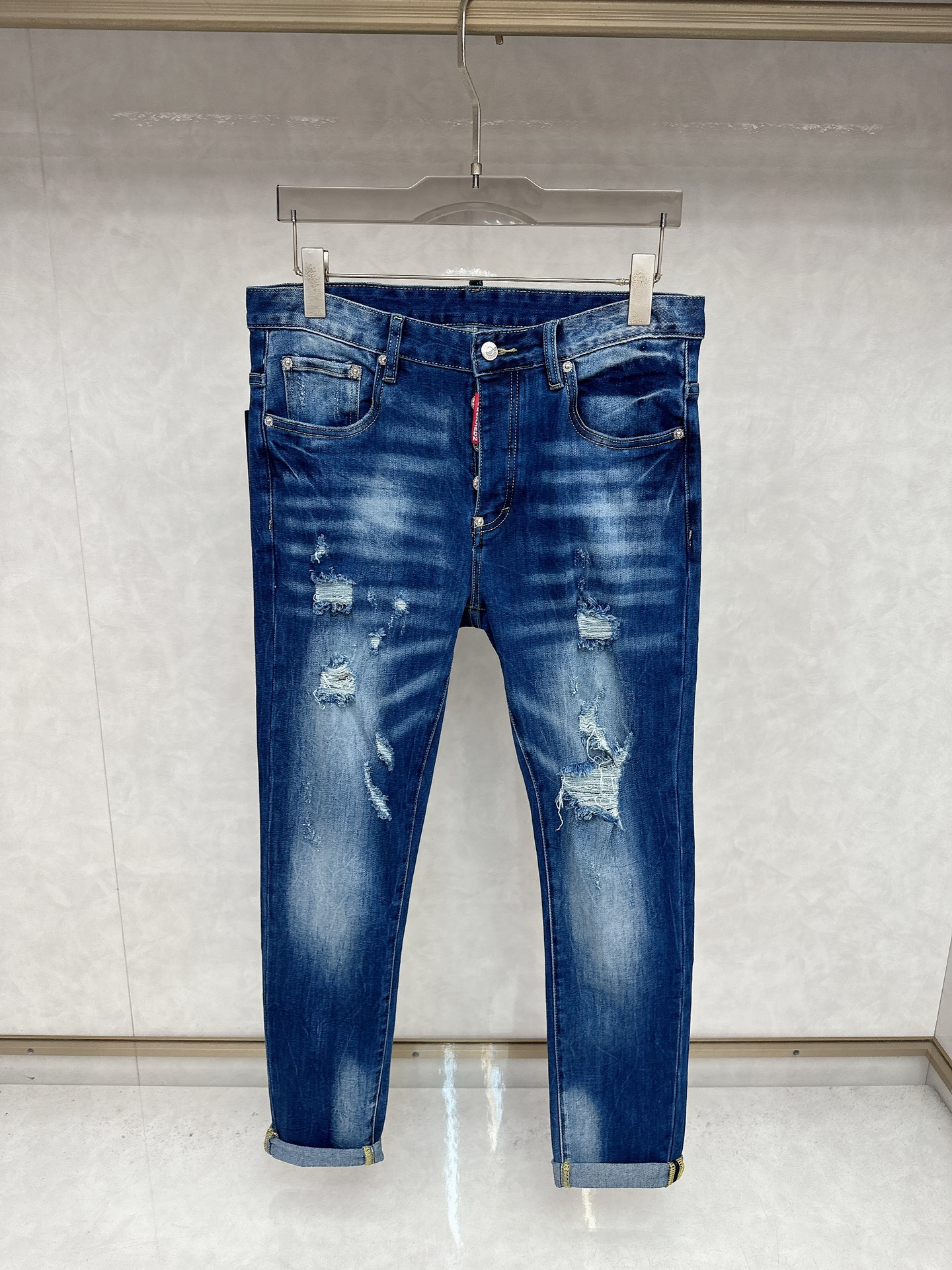  D2 2025秋冬🔥🔥新款现货上市，原单爆款牛仔裤👖超级定制款，原版五金，超级重工工艺，版型超赞👍细节