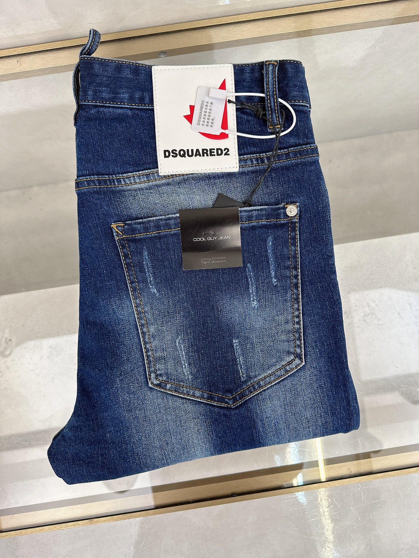  D2 2025秋冬🔥🔥新款现货上市，原单爆款牛仔裤👖超级定制款，原版五金，超级重工工艺，版型超赞👍细节