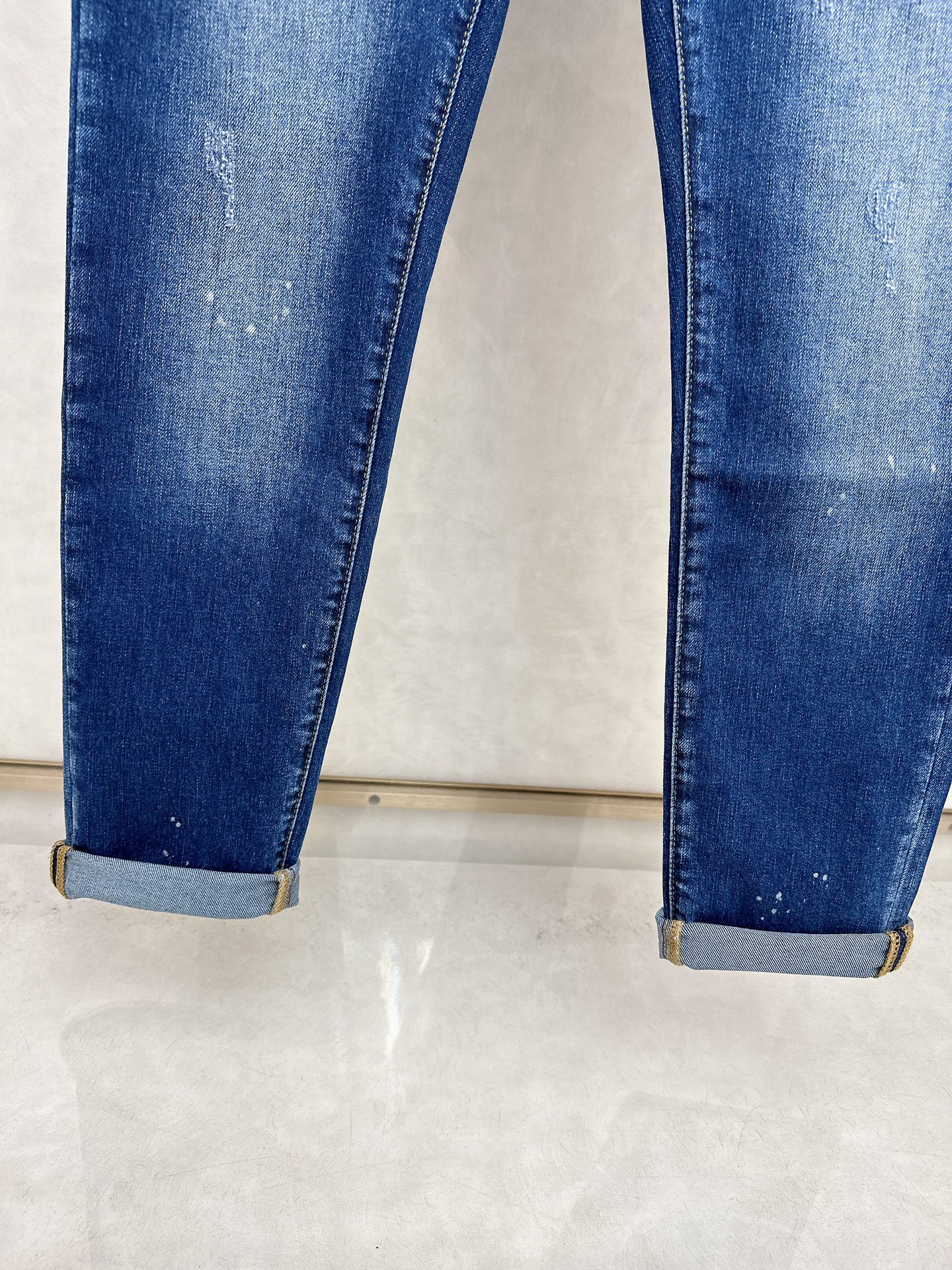  D2 2025秋冬🔥🔥新款现货上市，原单爆款牛仔裤👖超级定制款，原版五金，超级重工工艺，版型超赞👍细节