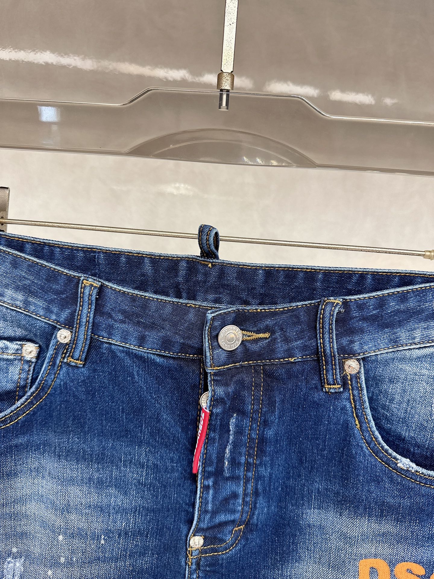  D2 2025秋冬🔥🔥新款现货上市，原单爆款牛仔裤👖超级定制款，原版五金，超级重工工艺，版型超赞👍细节