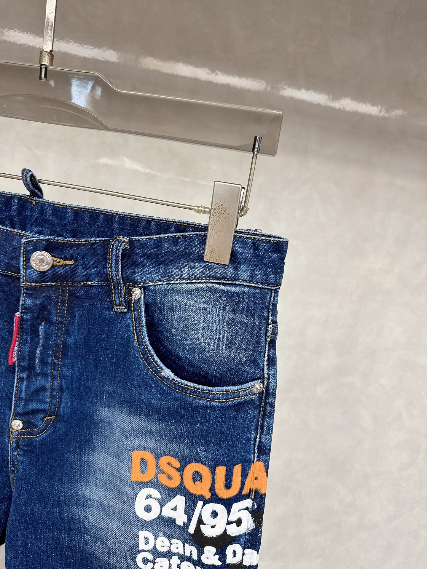  D2 2025秋冬🔥🔥新款现货上市，原单爆款牛仔裤👖超级定制款，原版五金，超级重工工艺，版型超赞👍细节