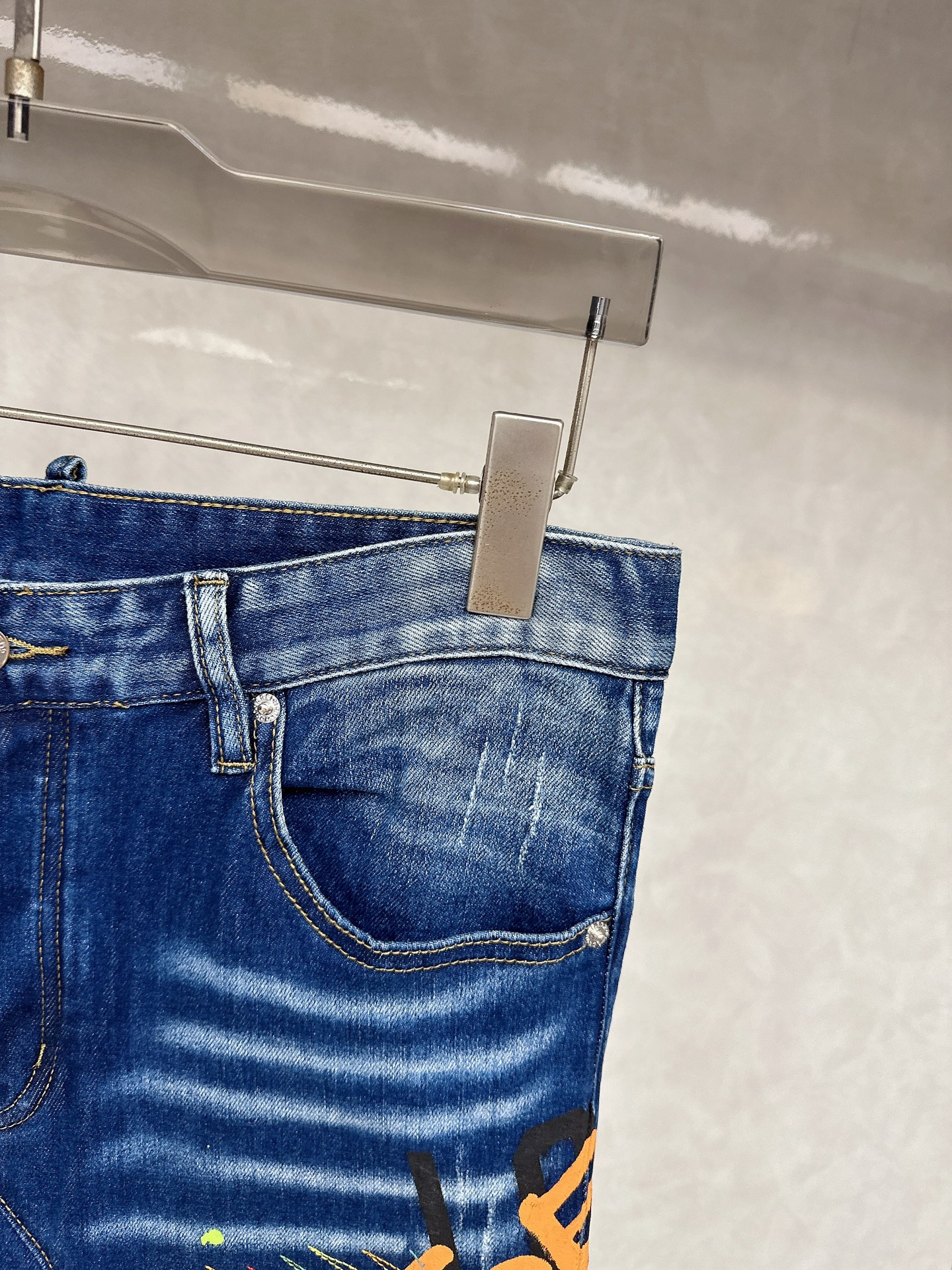  D2 2025秋冬🔥🔥新款现货上市，原单爆款牛仔裤👖超级定制款，原版五金，超级重工工艺，版型超赞👍细节