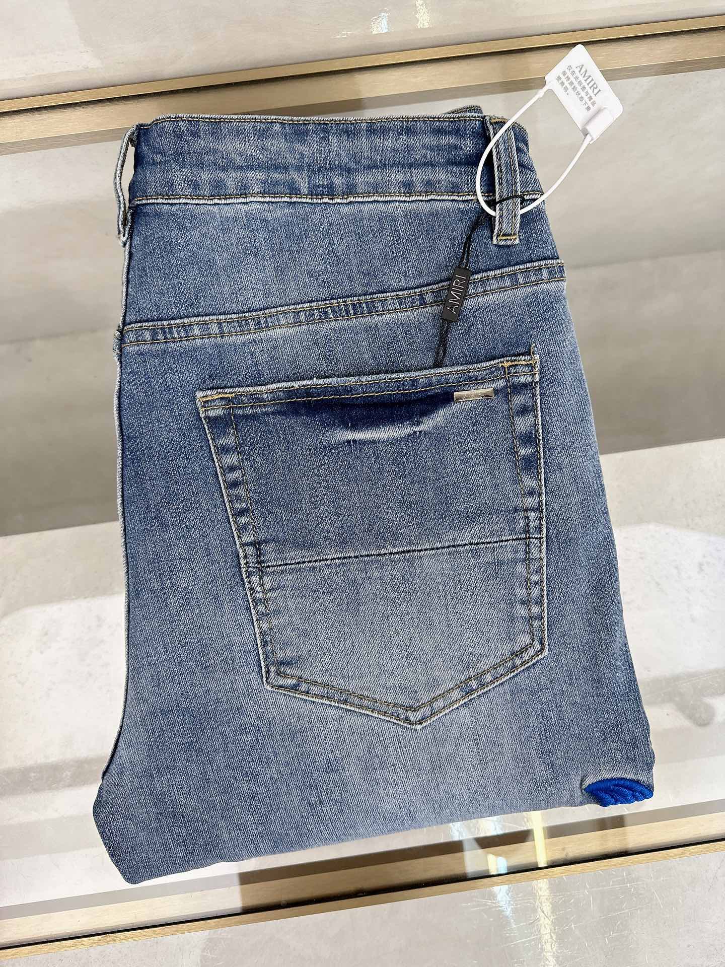 NO:514237,New autumn and winter models are on the market in stock, original single hot jeans are super customized, original hardware, super heavy industry technology, excellent version, impeccable details!  The style is not picky, it is very high-end, and the good products are not waiting for everyone. If you like it, hurry up and start, size 30 32 34 36 38 40,,jeans,alexander wang19860909秋冬新款现货上市,原单爆款牛仔裤超级定制款,原版五金,超级重工工艺,版型超赞细节做工无可挑剔！款式不挑人,特别高档,好货不等人,看中赶紧下手,尺码30 32 34 36 38 40,,jeans,alexander wang,Men's clothing