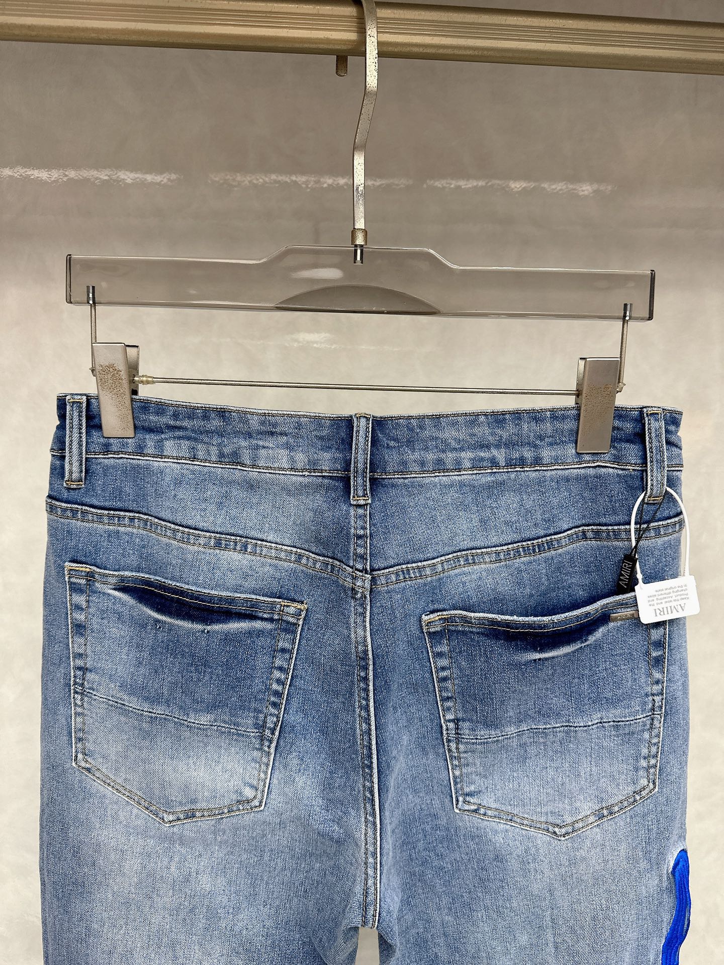  😊 2025秋冬🔥🔥新款现货上市，原单爆款牛仔裤👖超级定制款，原版五金，超级重工工艺，版型超赞👍细节做