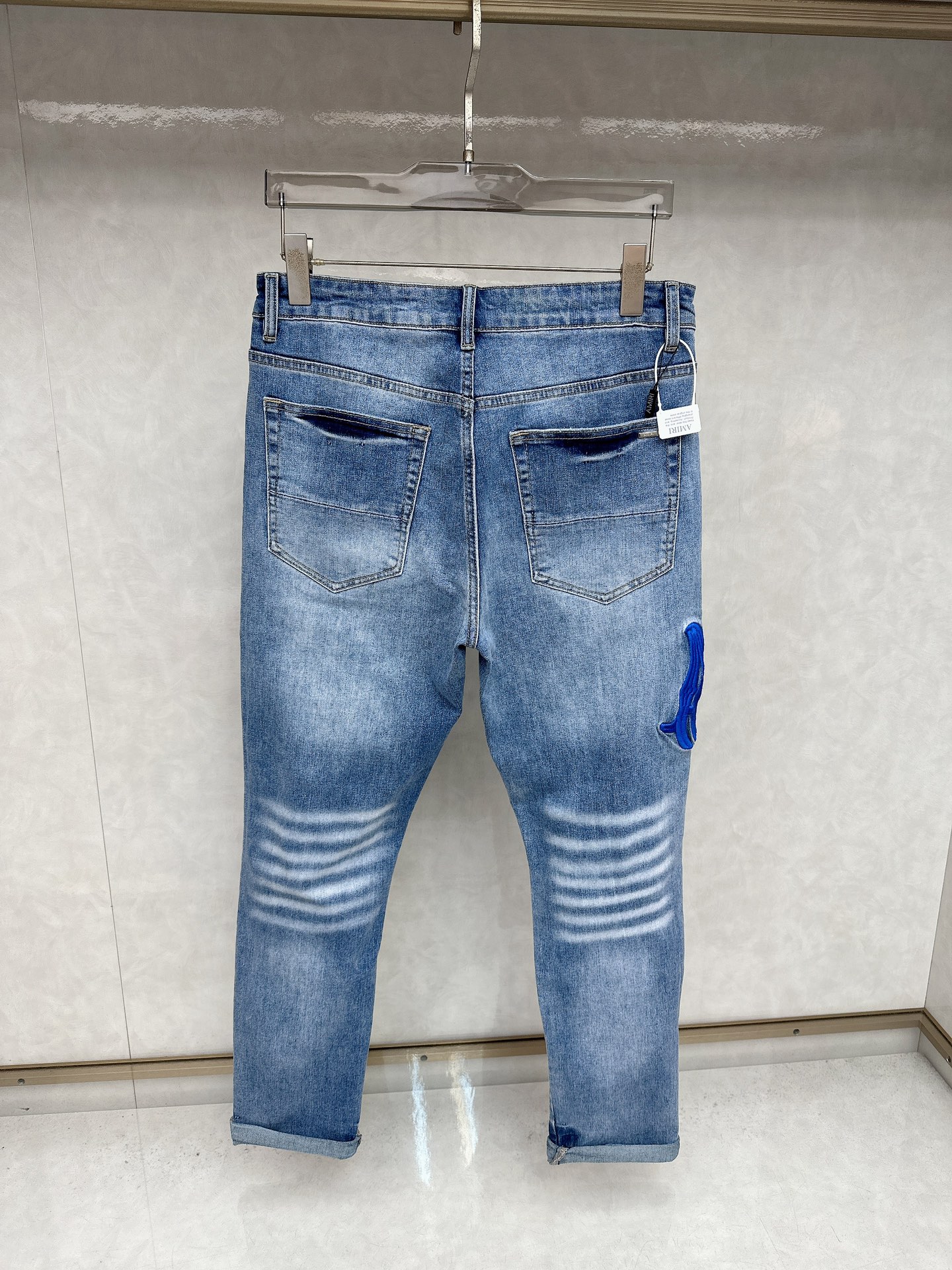  😊 2025秋冬🔥🔥新款现货上市，原单爆款牛仔裤👖超级定制款，原版五金，超级重工工艺，版型超赞👍细节做