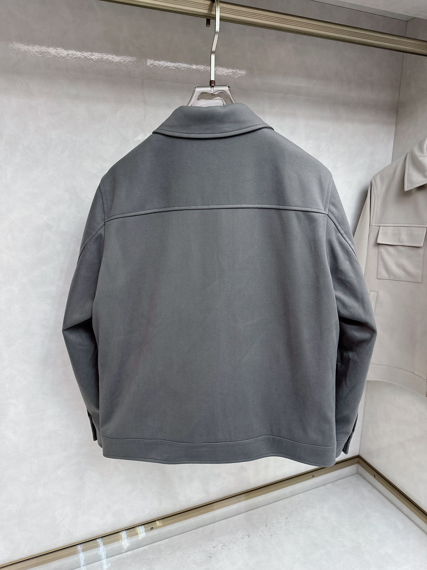 。-Loro Piana 💥独家专供最新时尚秋冬夹克，经典设计感与颜值爆棚的外套，品质更是无法挑剔品控可