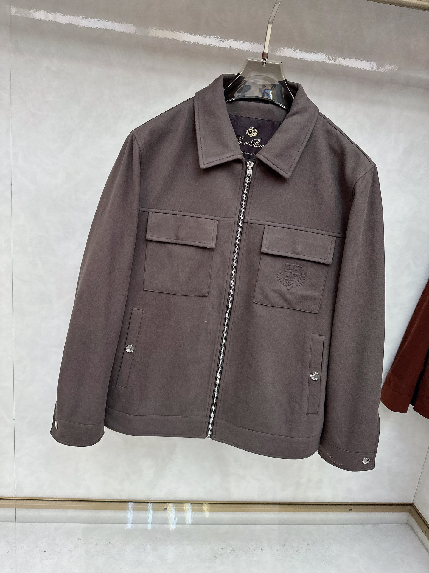 。-Loro Piana 💥独家专供最新时尚秋冬夹克，经典设计感与颜值爆棚的外套，品质更是无法挑剔品控可