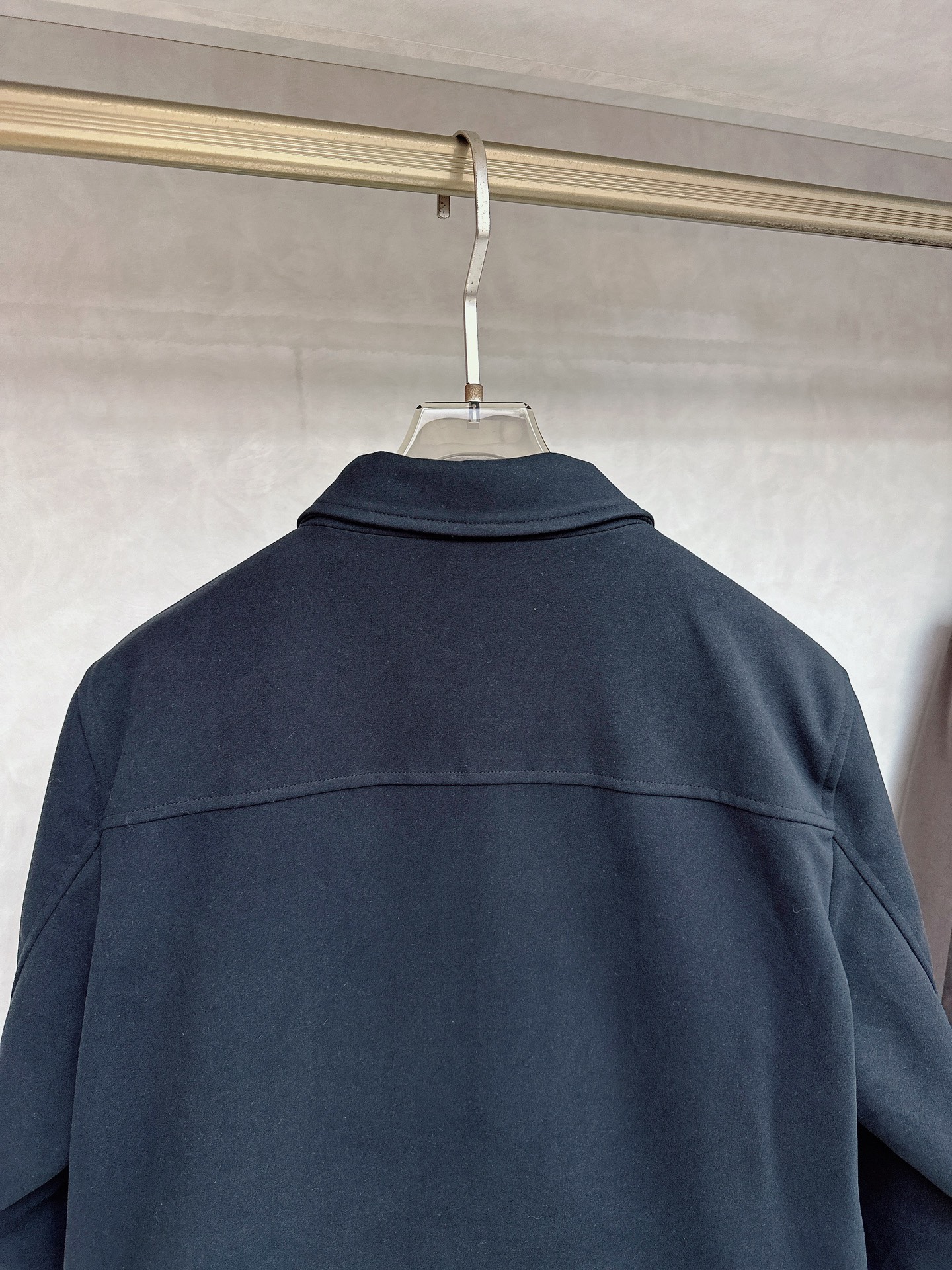 。-Loro Piana 💥独家专供最新时尚秋冬夹克，经典设计感与颜值爆棚的外套，品质更是无法挑剔品控可