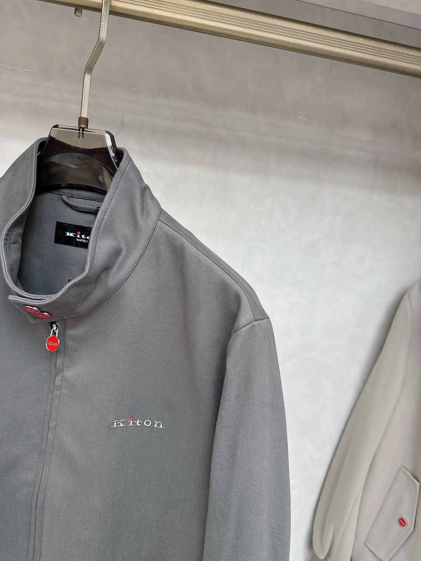  KITON💥独家专供最新时尚秋冬夹克，经典设计感与颜值爆棚的外套，品质更是无法挑剔品控可以直接入手，不