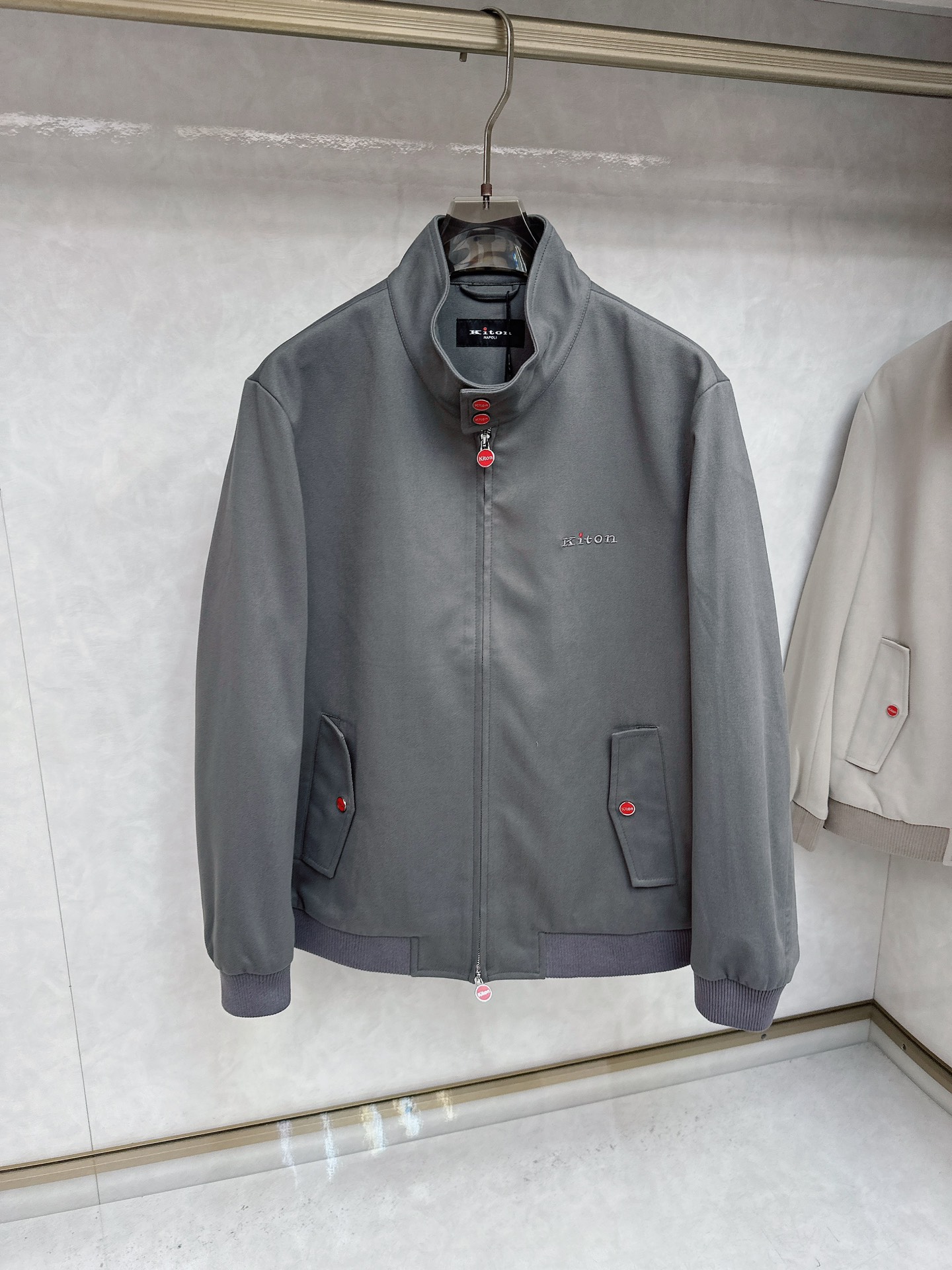  KITON💥独家专供最新时尚秋冬夹克，经典设计感与颜值爆棚的外套，品质更是无法挑剔品控可以直接入手，不