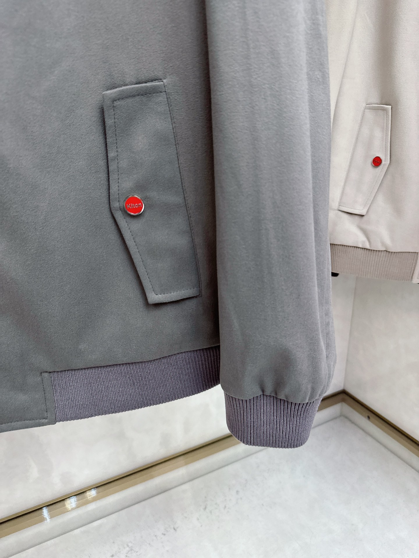  KITON💥独家专供最新时尚秋冬夹克，经典设计感与颜值爆棚的外套，品质更是无法挑剔品控可以直接入手，不