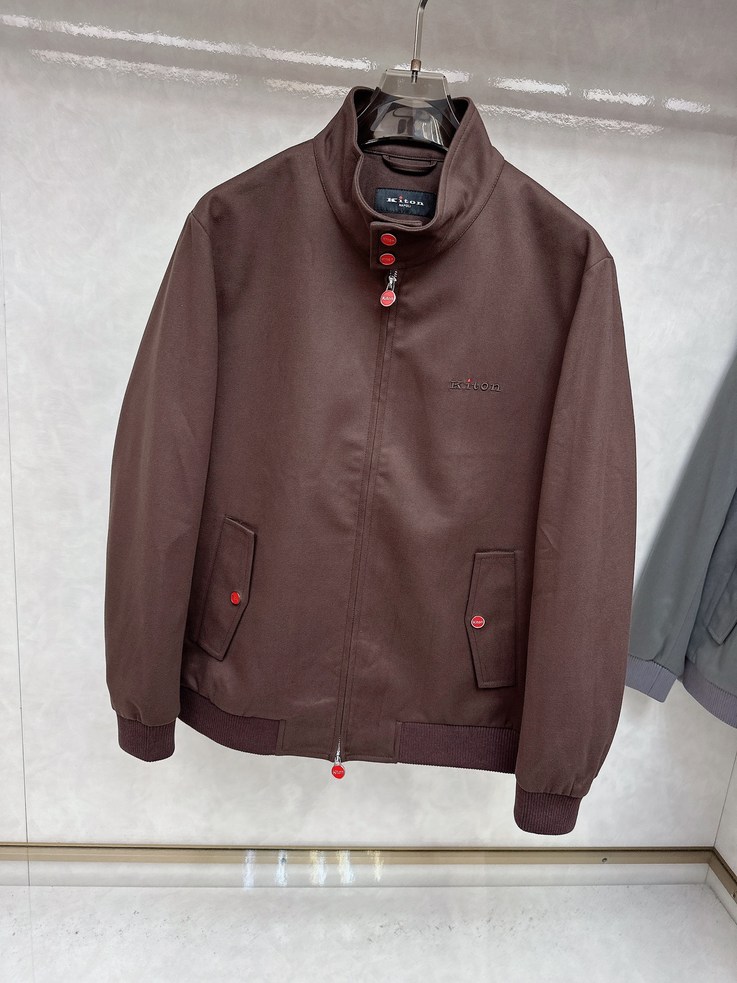  KITON💥独家专供最新时尚秋冬夹克，经典设计感与颜值爆棚的外套，品质更是无法挑剔品控可以直接入手，不