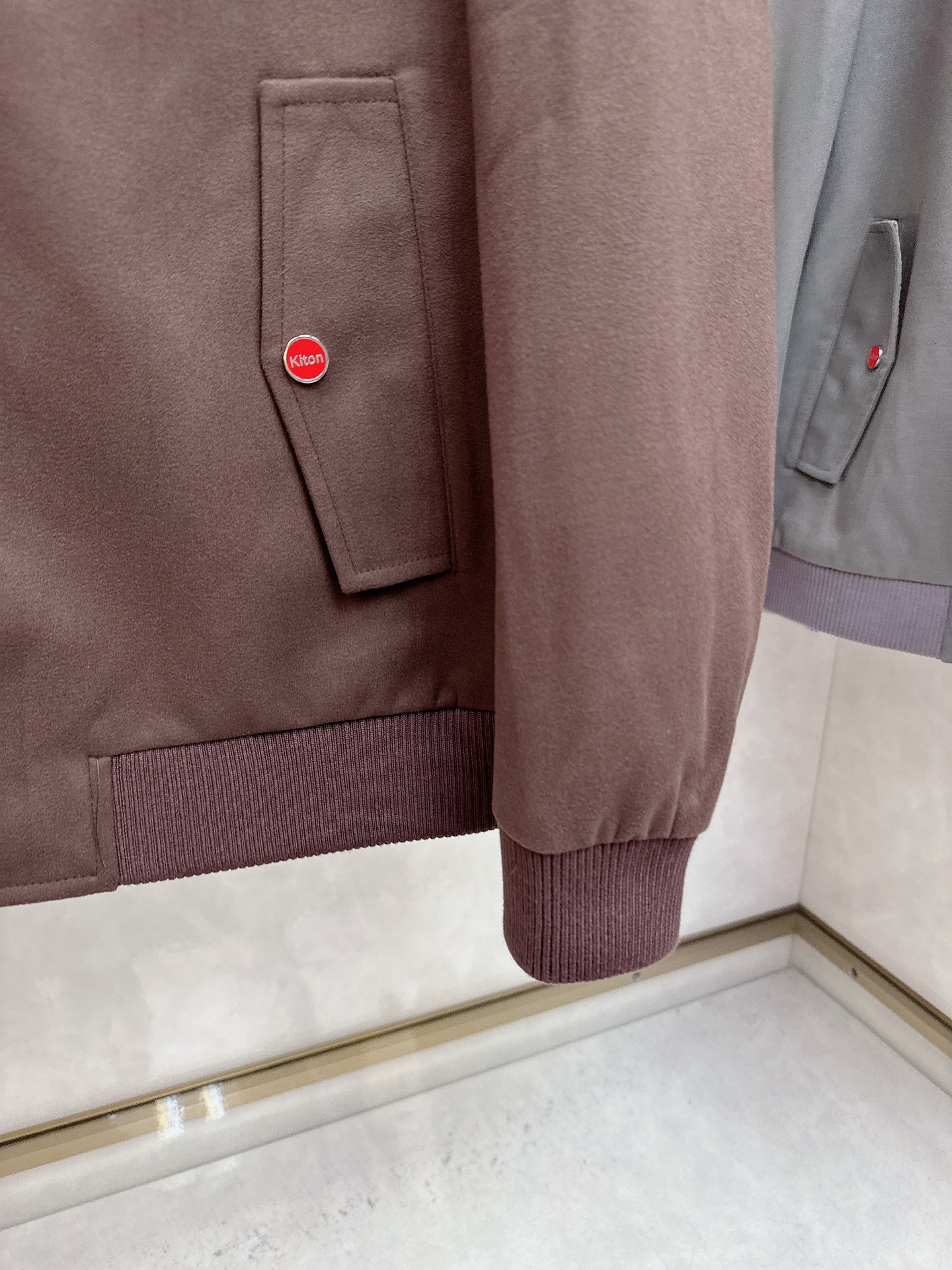  KITON💥独家专供最新时尚秋冬夹克，经典设计感与颜值爆棚的外套，品质更是无法挑剔品控可以直接入手，不