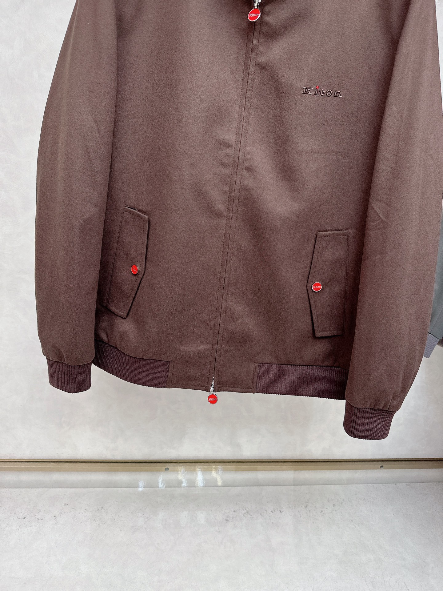  KITON💥独家专供最新时尚秋冬夹克，经典设计感与颜值爆棚的外套，品质更是无法挑剔品控可以直接入手，不