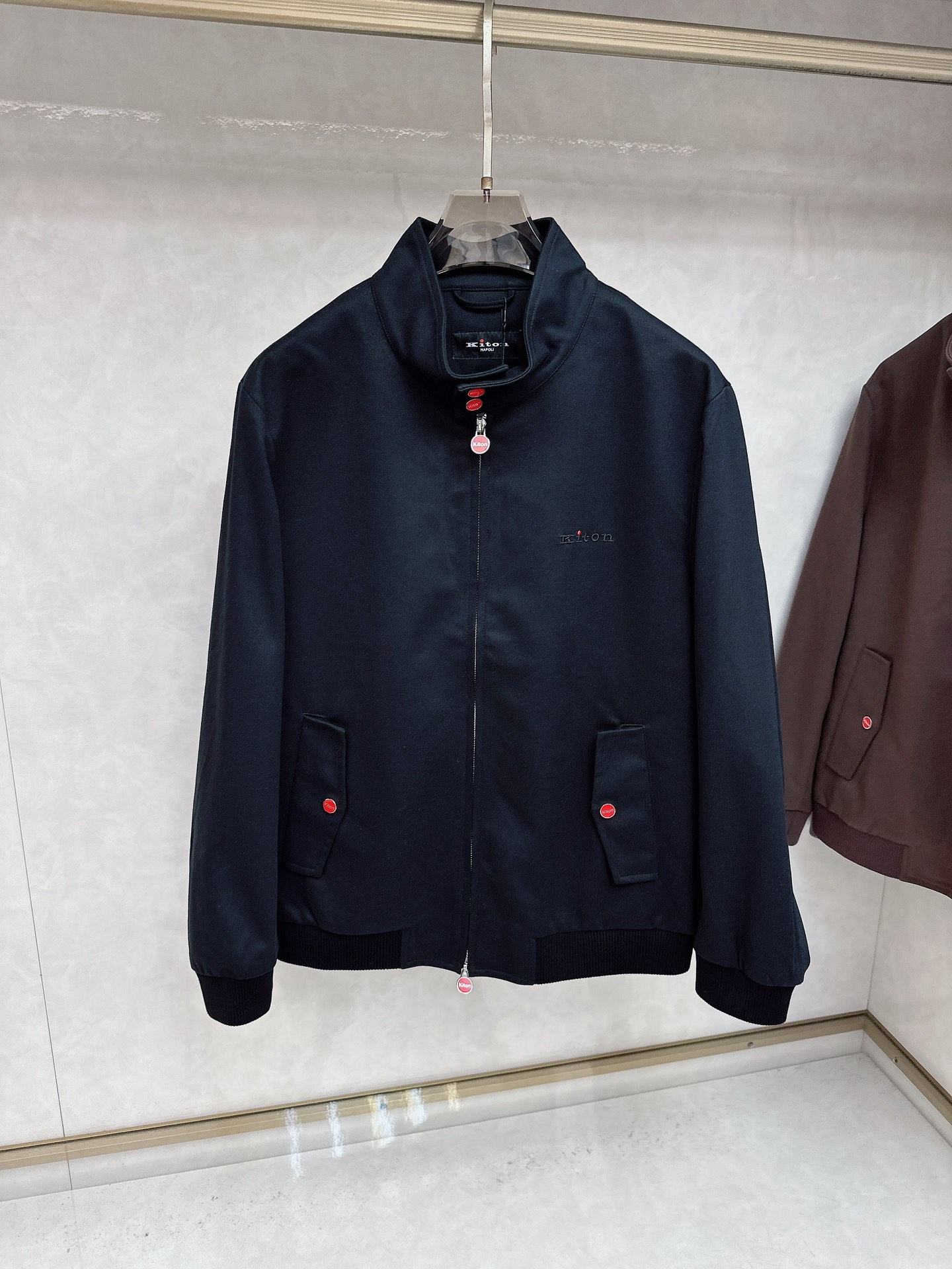  KITON💥独家专供最新时尚秋冬夹克，经典设计感与颜值爆棚的外套，品质更是无法挑剔品控可以直接入手，不