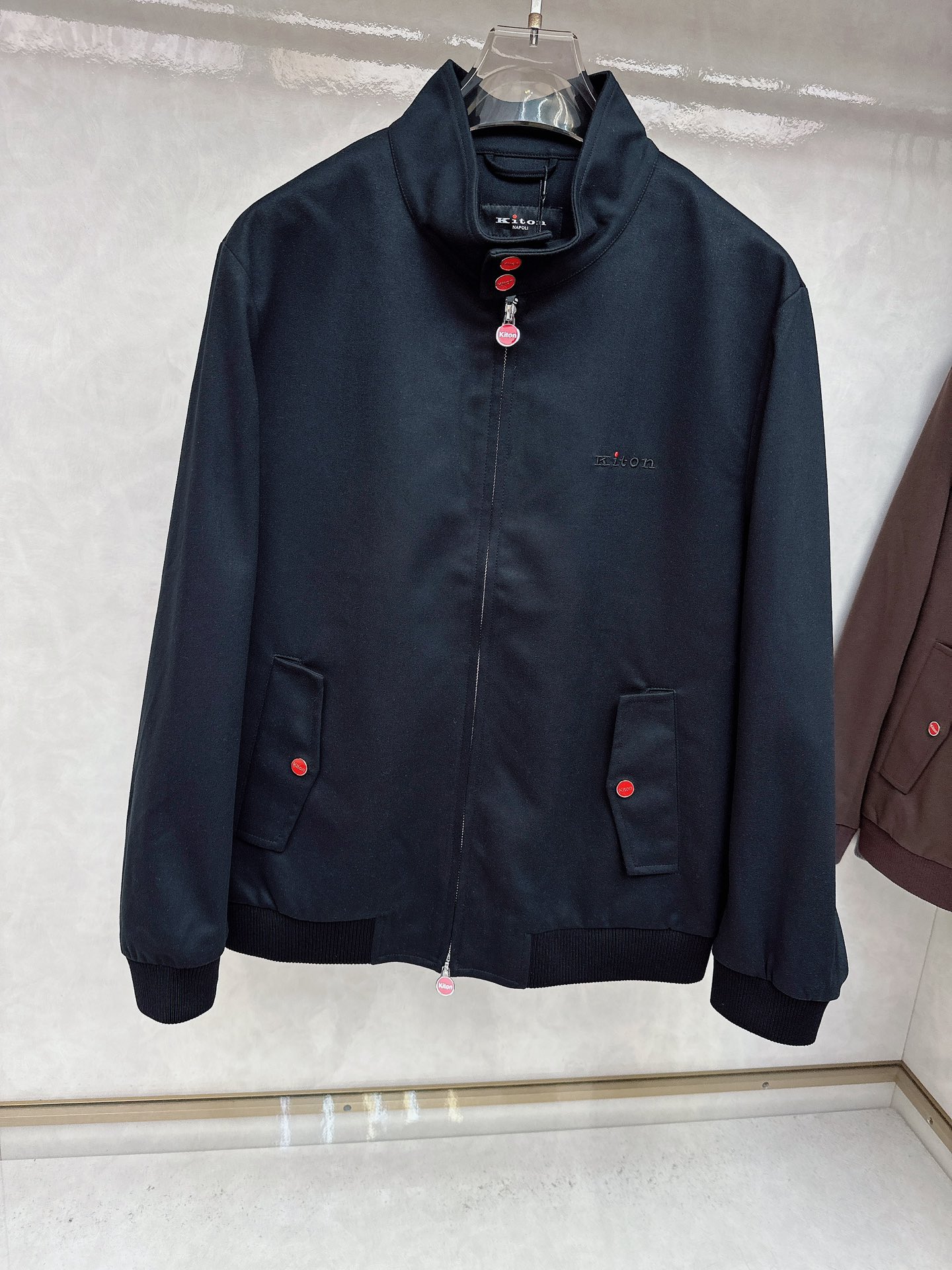  KITON💥独家专供最新时尚秋冬夹克，经典设计感与颜值爆棚的外套，品质更是无法挑剔品控可以直接入手，不