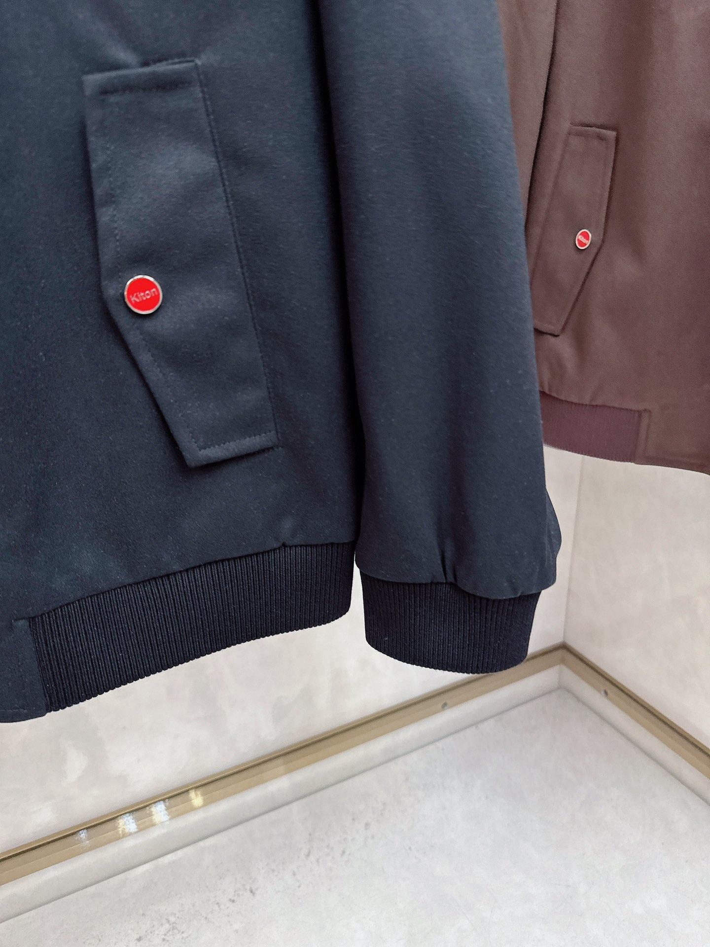  KITON💥独家专供最新时尚秋冬夹克，经典设计感与颜值爆棚的外套，品质更是无法挑剔品控可以直接入手，不