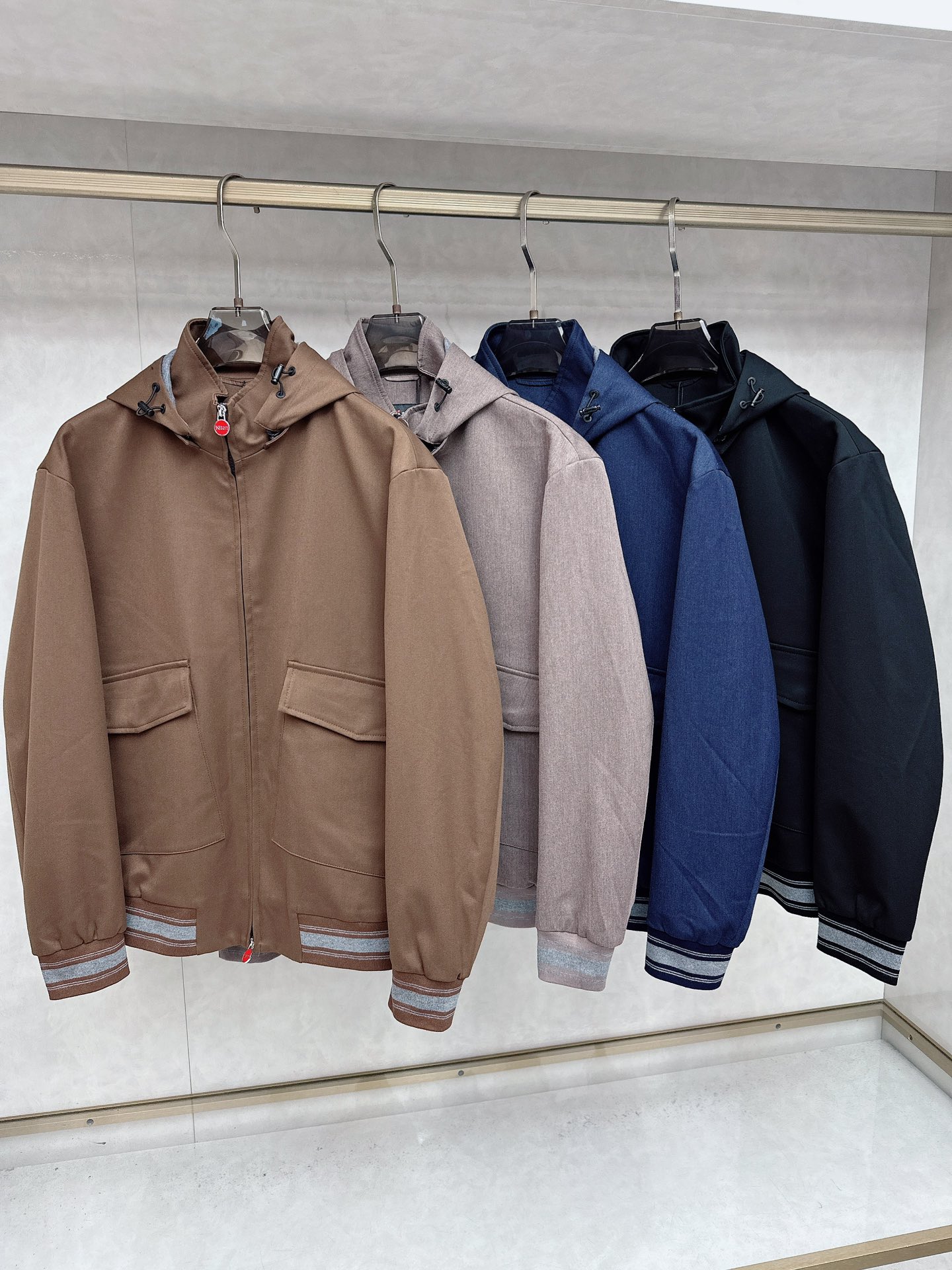  KITON💥独家专供最新时尚秋冬连帽，可拆卸设计 经典设计感与颜值爆棚的，品质更是无法挑剔品控可以直接