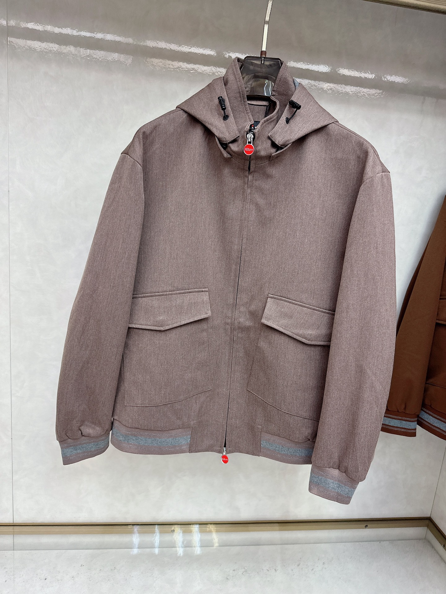  KITON💥独家专供最新时尚秋冬连帽，可拆卸设计 经典设计感与颜值爆棚的，品质更是无法挑剔品控可以直接