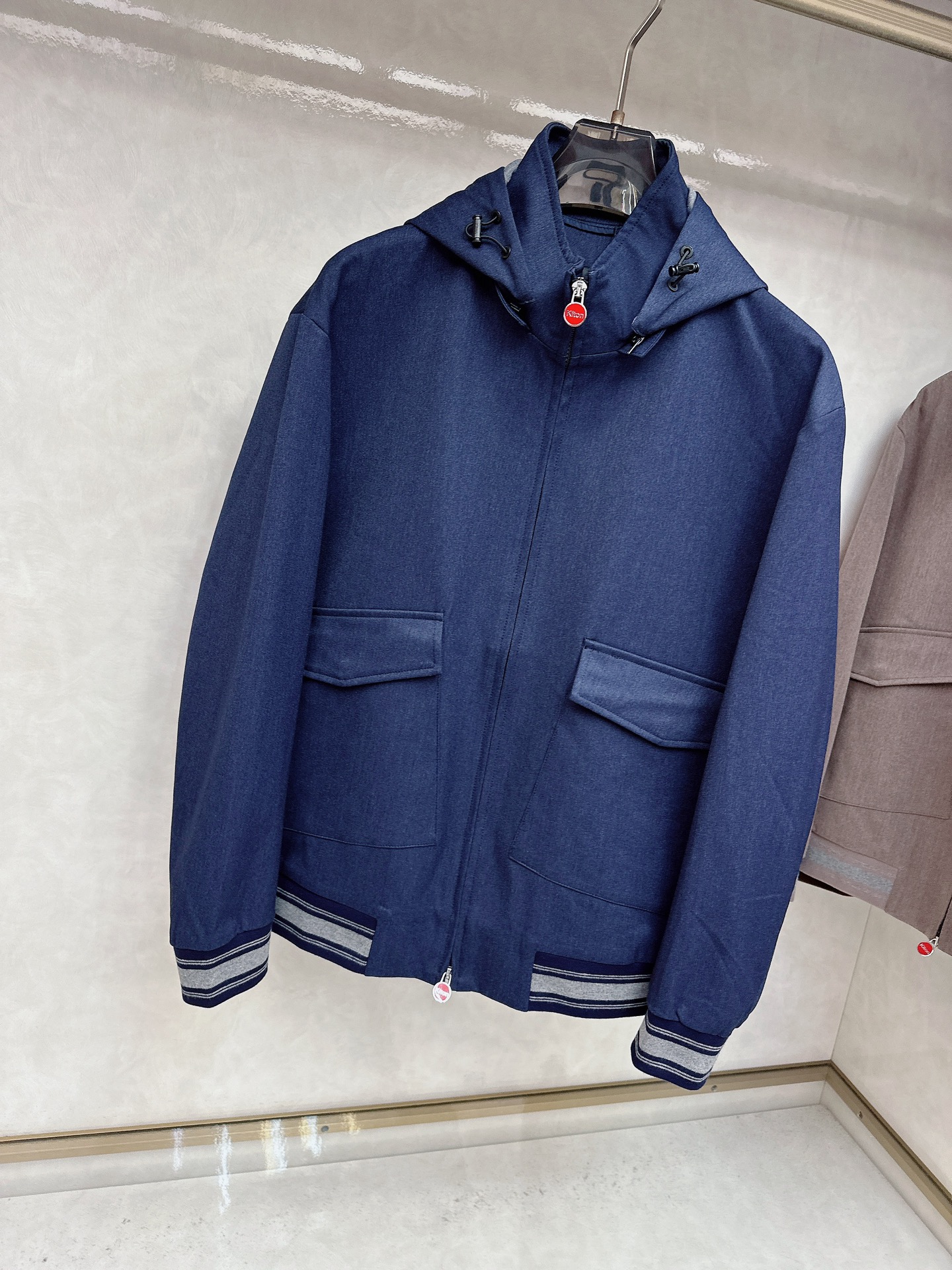  KITON💥独家专供最新时尚秋冬连帽，可拆卸设计 经典设计感与颜值爆棚的，品质更是无法挑剔品控可以直接