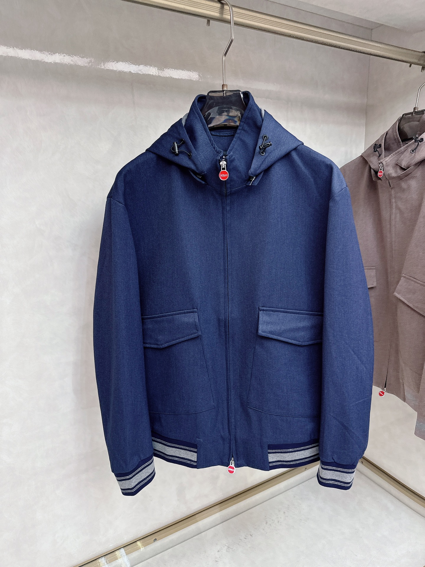  KITON💥独家专供最新时尚秋冬连帽，可拆卸设计 经典设计感与颜值爆棚的，品质更是无法挑剔品控可以直接