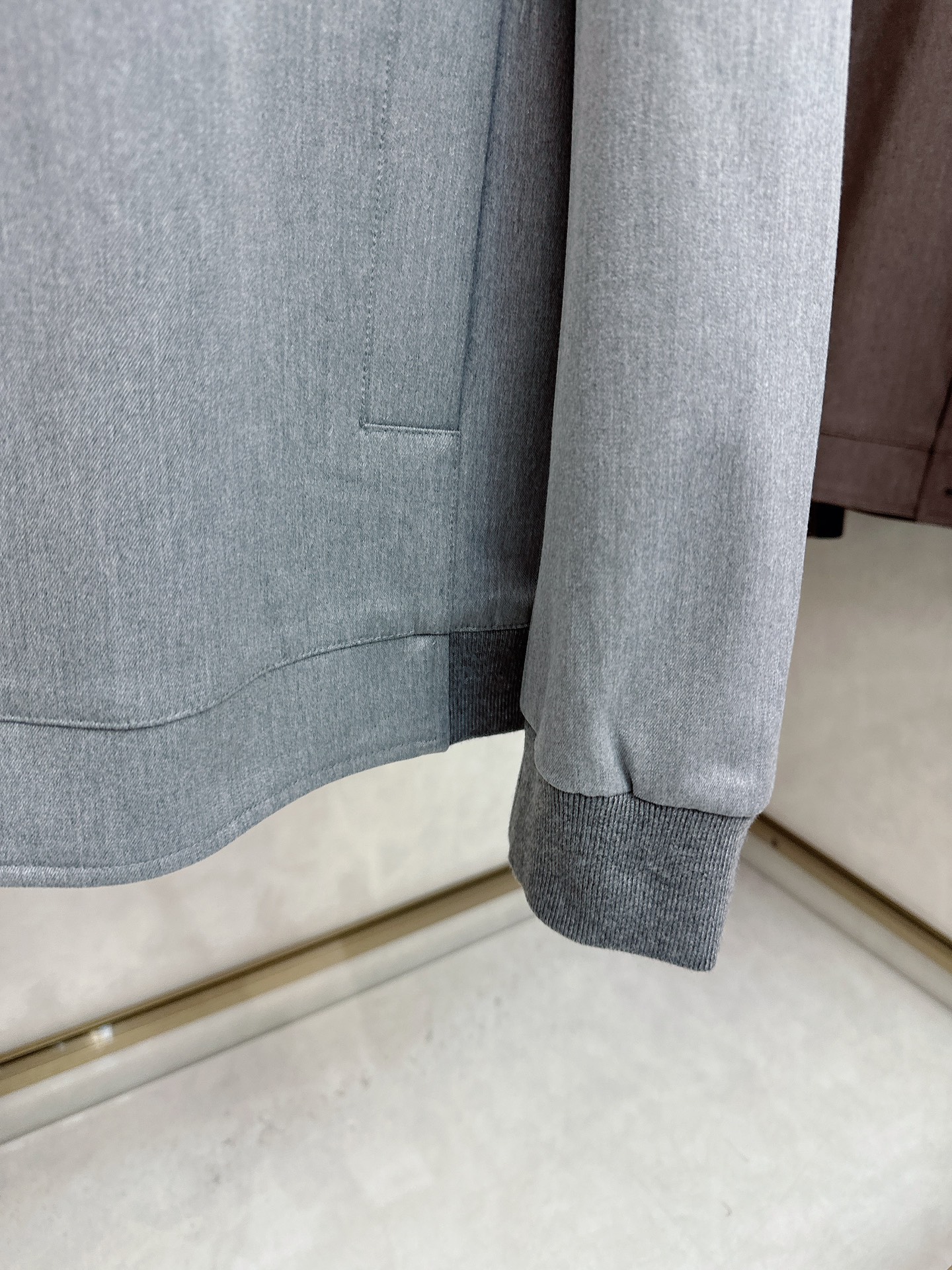  Zegna 杰尼亚 25秋冬棒球领夹克
常规设计裁剪兼具个性时尚范儿,精简夹克永不过气...灵感延续百