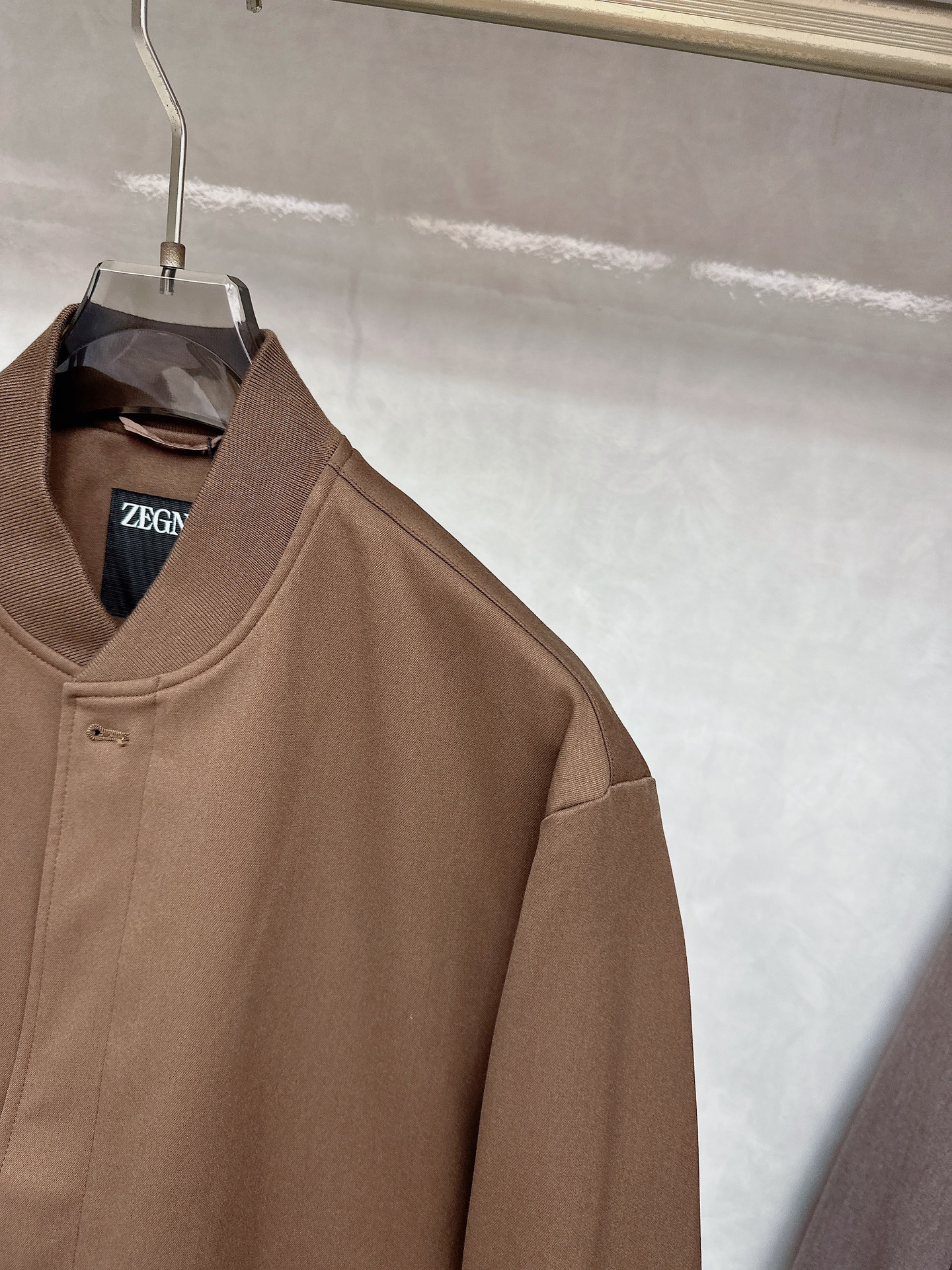  Zegna 杰尼亚 25秋冬棒球领夹克
常规设计裁剪兼具个性时尚范儿,精简夹克永不过气...灵感延续百