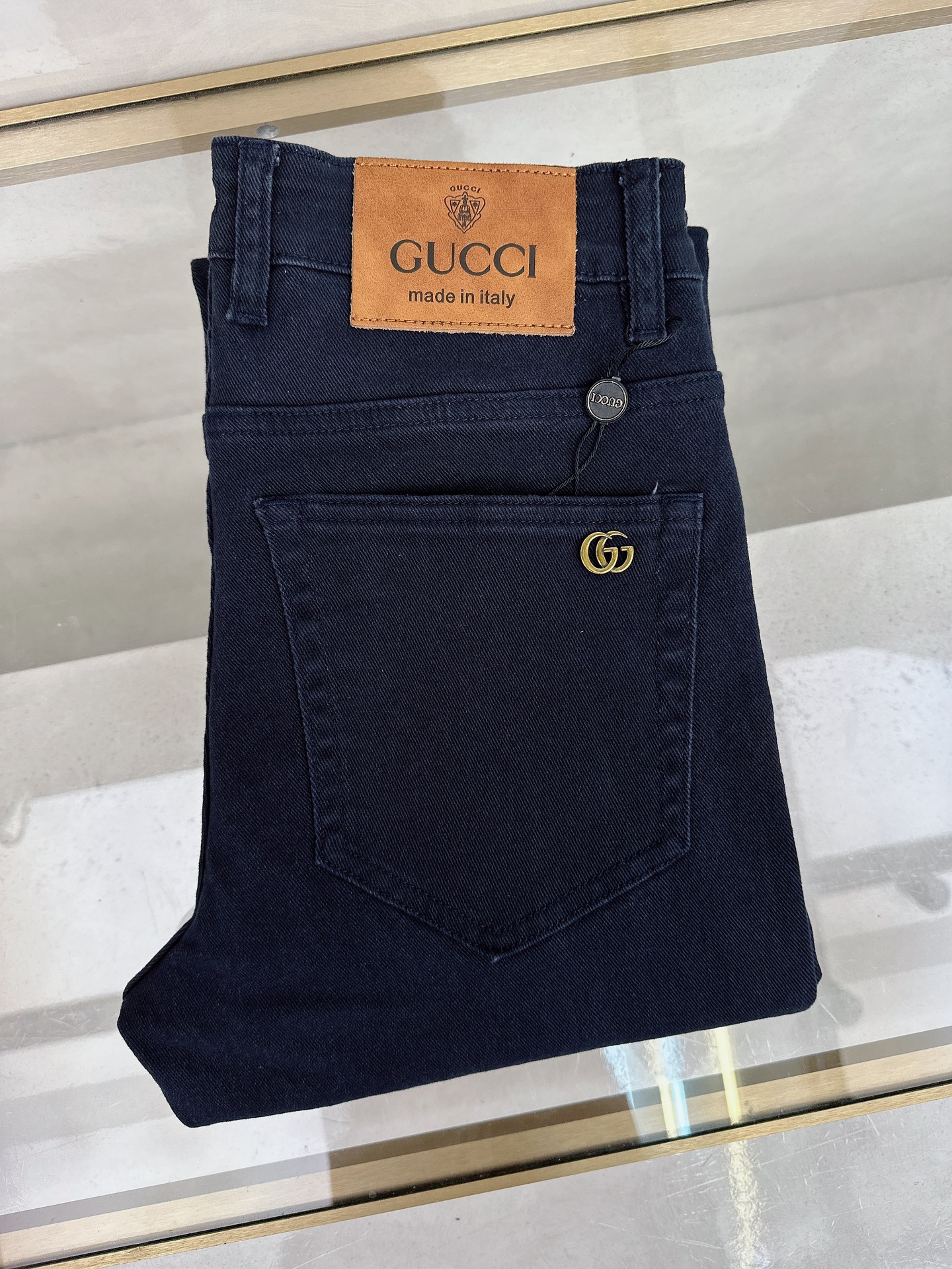 NO:507376,Guqi, the official website of the autumn and winter new models are available simultaneously, the autumn and winter new products of men's casual jeans, original single quality, customized original denim fabric, logo pattern design, body original hardware and accessories decoration, three-dimensional and clear, c super trendy personality, fashionable and stylish upper body!  Trendy men's must-have items, 28-38, jeans, alexander wang19860909古奇 秋冬新款官网同步发售,秋冬新品男士休闲牛仔裤,原单品质,定制原版牛仔面料,logo图案设计,身原版五金辅料装饰,立体清晰,c超级潮流个性,上身时尚有型！潮男必备单品 码数28-38,,jeans,alexander wang,Men's clothing