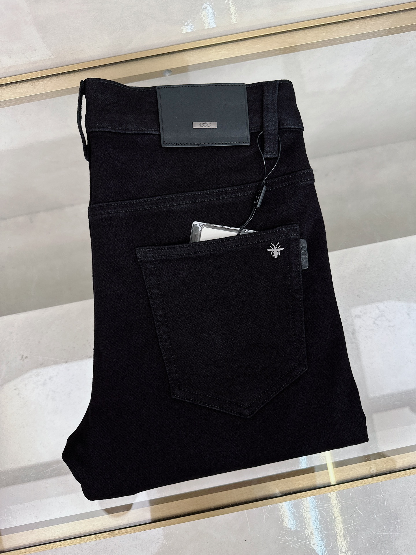 NO:509499,Dior 2025 autumn and winter new models are available in stock, original single hot jeans are super customized, original hardware, super heavy industry technology, excellent version, impeccable details!  The style is not picky, it is very high-end, and the good products are not waiting for everyone. Take a look at it and start quickly. Size 28-38, dior, jeans, alexander wang19860909迪奥 2025秋冬新款现货上市,原单爆款牛仔裤超级定制款,原版五金,超级重工工艺,版型超赞细节做工无可挑剔！款式不挑人,特别高档,好货不等人,看中赶紧下手,尺码28-38,,dior,jeans,alexander wang,Men's clothing