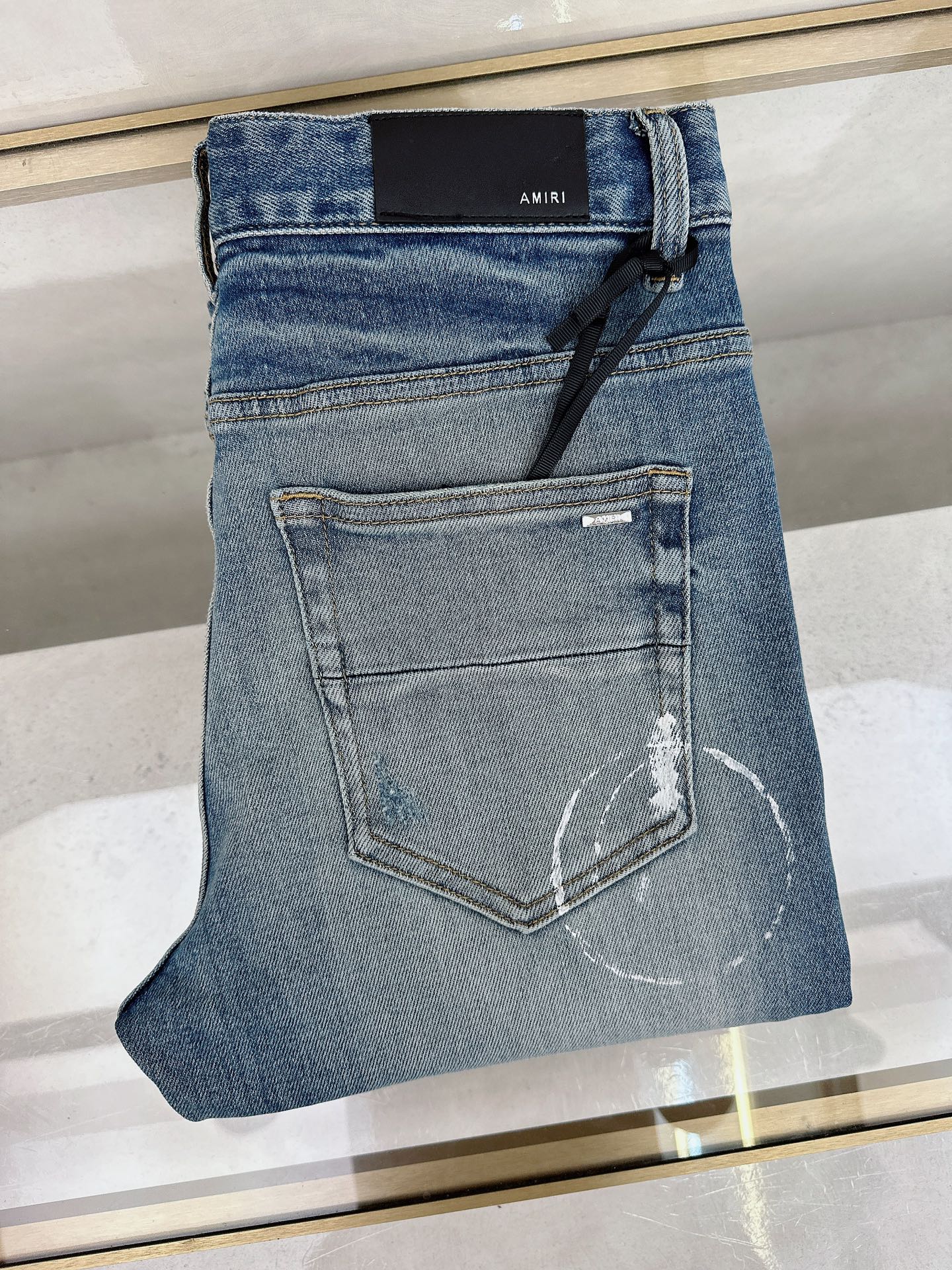 NO:523962,The new 2025 autumn and winter models are available in stock, the original single hot jeans are super customized, original hardware, super heavy industry technology, and the style is super excellent, the details are impeccable!  The style is not picky, it is very high-end, and the good products are not waiting for everyone. If you like it, hurry up and start, size 28-38, jeans, alexander wang198609092025秋冬新款现货上市,原单爆款牛仔裤超级定制款,原版五金,超级重工工艺,版型超赞细节做工无可挑剔！款式不挑人,特别高档,好货不等人,看中赶紧下手,尺码28-38,,jeans,alexander wang,Men's clothing