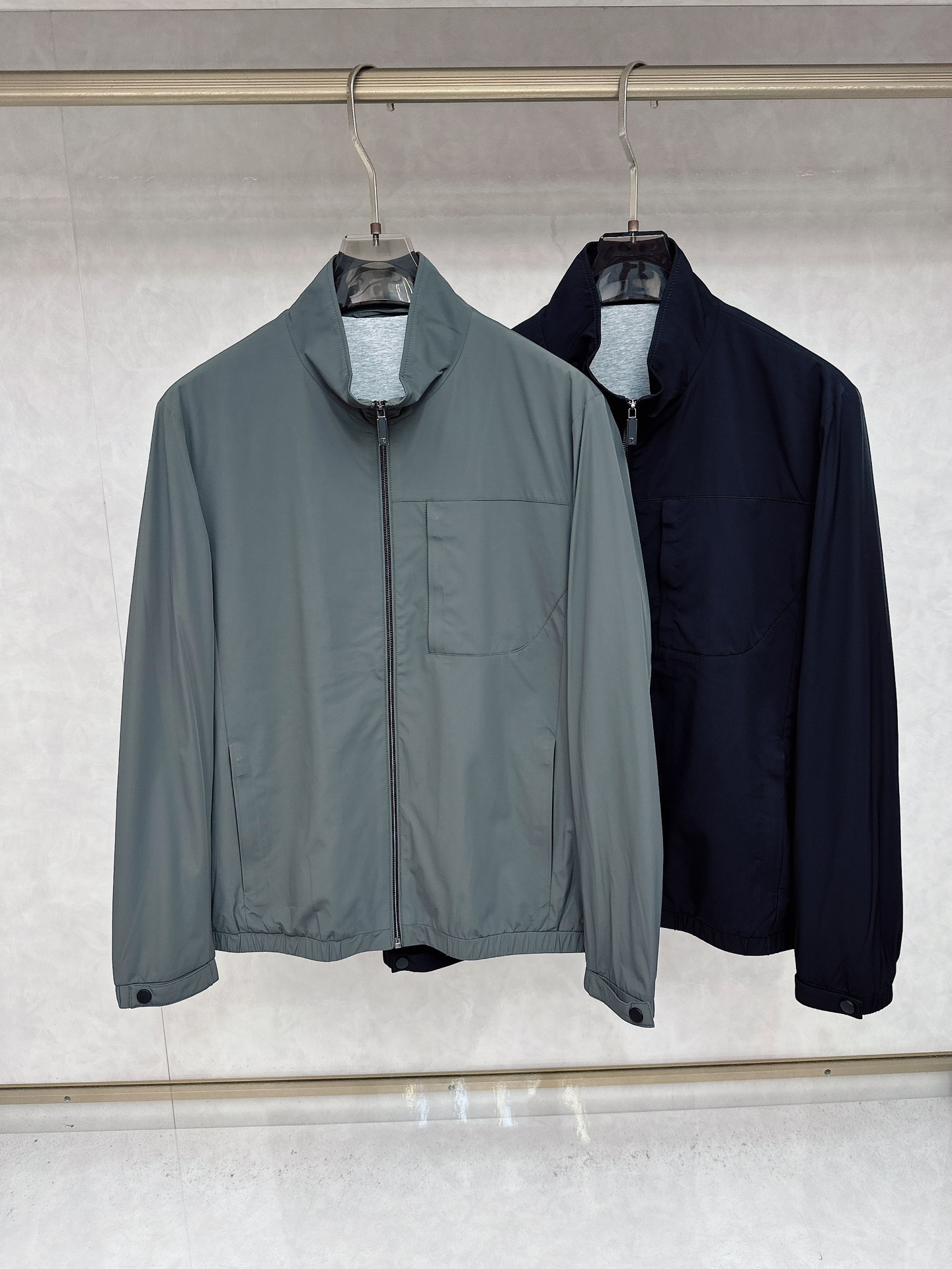 NO:529402,Zenia 2025ss autumn and winter new collar jacket, classic lapel style design, novel style, durable, comfortable and not easy to deform, slim and fashionable style, excellent upper body effect, 48-56,,zegna, jackets & coats,alexander wang19860909杰尼亚 2025ss秋冬新款领爆款外套,经典翻领款式设计,款式新颖,耐穿舒适不易变形,版型修身时尚,上身效果超赞,码数 48-56,,zegna,jackets & coats,alexander wang,Men's clothing