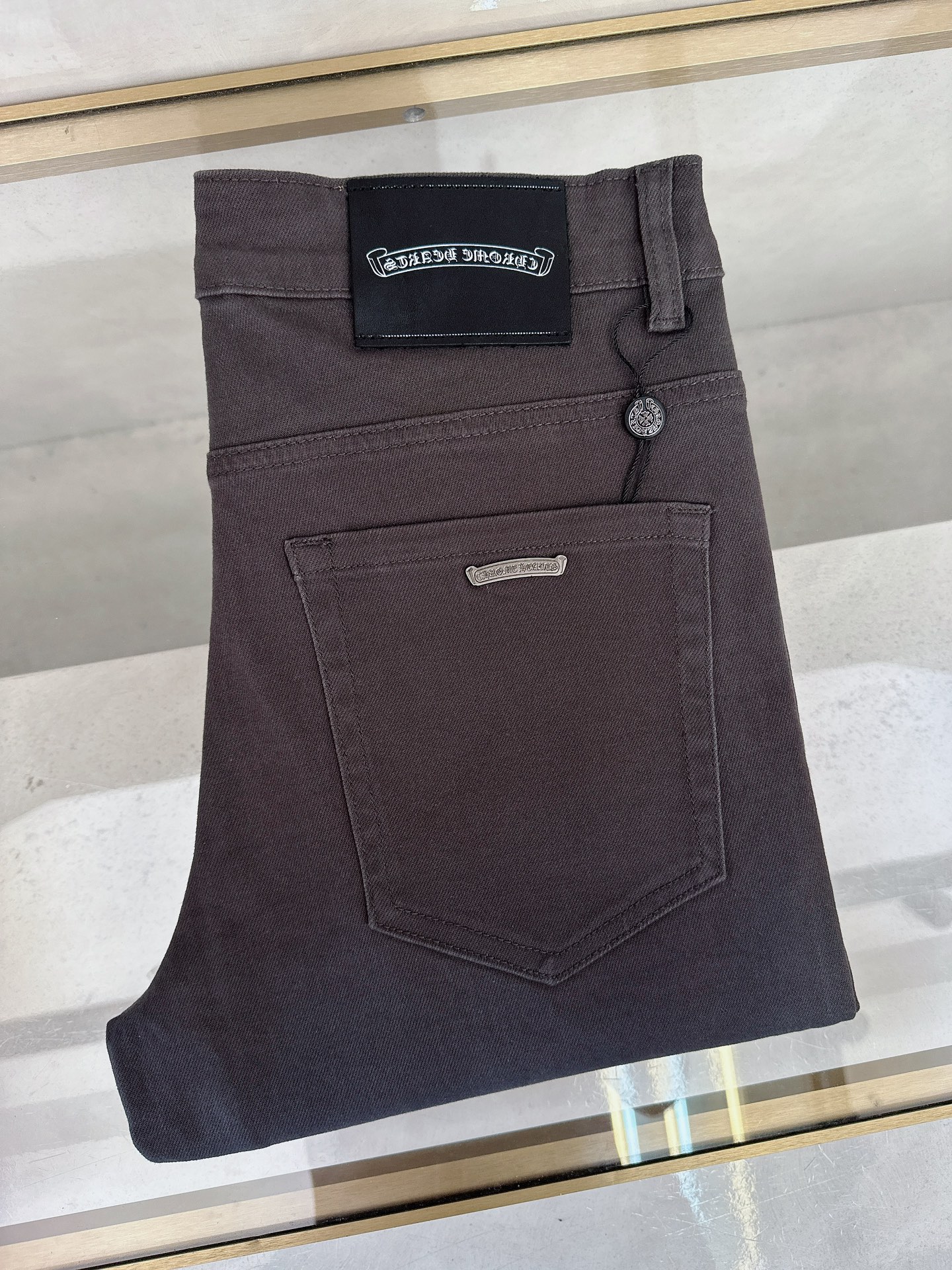 NO:530159,Croxin's new 2025 autumn and winter style is available simultaneously on the official website, 2025 autumn and winter new men's casual jeans, original single quality, customized original denim fabric, logo pattern design, body original hardware and accessories decoration, three-dimensional and clear, c super trendy personality, fashionable and stylish upper body!  Trendy men's must-have items, 28-38, chrome hearts, jeans, alexander wang19860909克罗心 2025秋冬新款官网同步发售,2025秋冬新品男士休闲牛仔裤,原单品质,定制原版牛仔面料,logo图案设计,身原版五金辅料装饰,立体清晰,c超级潮流个性,上身时尚有型！潮男必备单品 码数28-38,,chrome hearts,jeans,alexander wang,Men's clothing