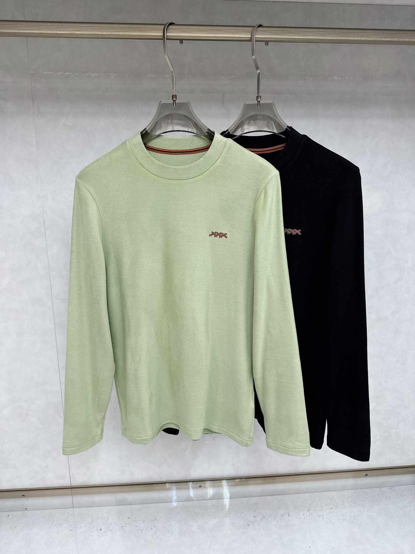 NO:516826,Zenia 2025 autumn and winter new style Zenia Garden Collar Ao Velvet Casual Long Sleeve, soft fabric and comfortable feel, embroidered classic logo M-XXXL, zegna, alexander wang19860909杰尼亚 2025秋冬新款杰尼亚园领澳绒休闲长 袖,面料柔软手感舒服,刺绣经典标 M-XXXL,,zegna,alexander wang,Men's clothing