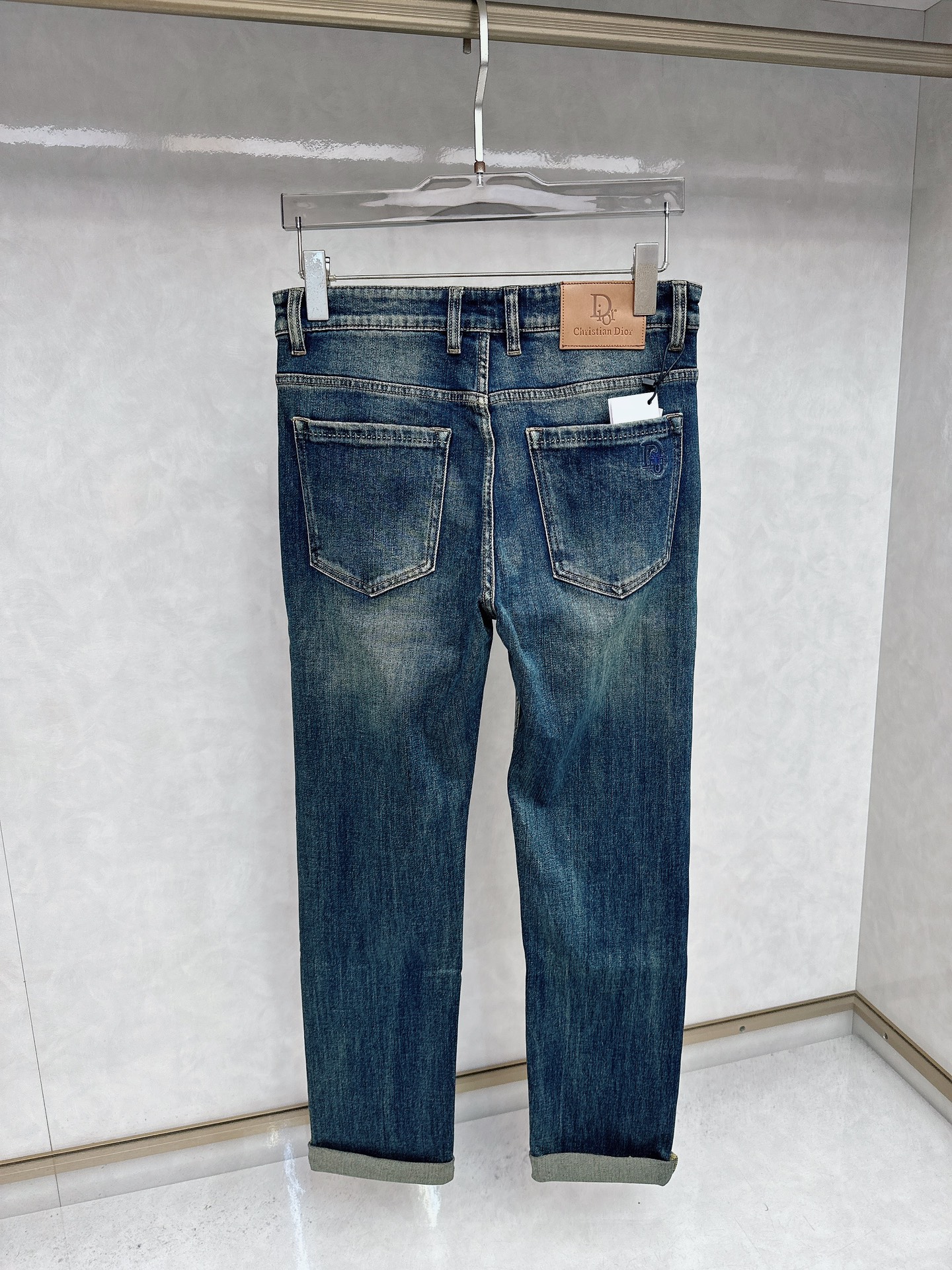 迪奥 2025秋冬🔥🔥新款现货上市，原单爆款牛仔裤👖超级定制款，原版五金，超级重工工艺，版型超赞👍细节做