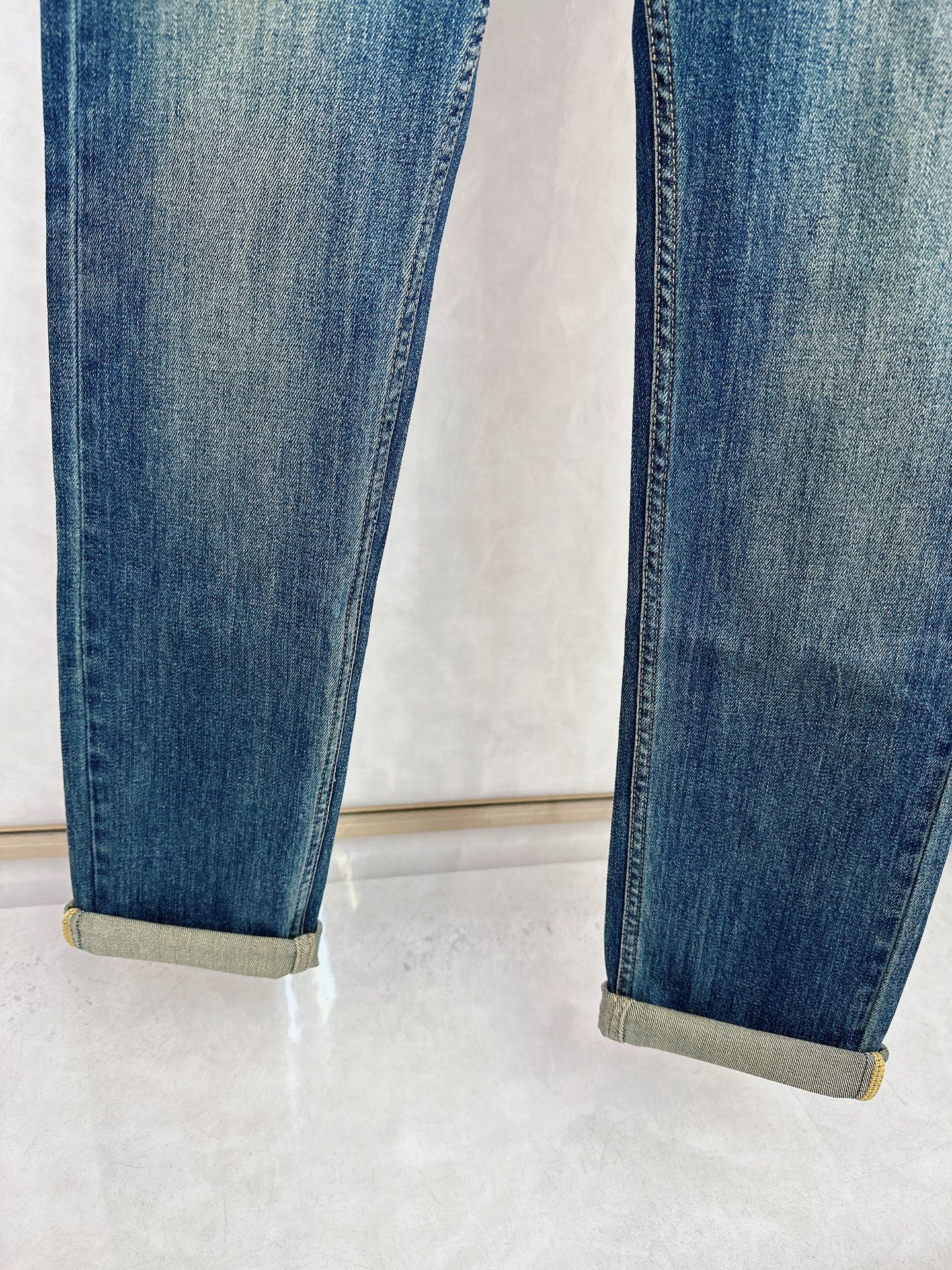 普拉达 2025秋冬🔥🔥新款现货上市，原单爆款牛仔裤👖超级定制款，原版五金，超级重工工艺，版型超赞👍细节